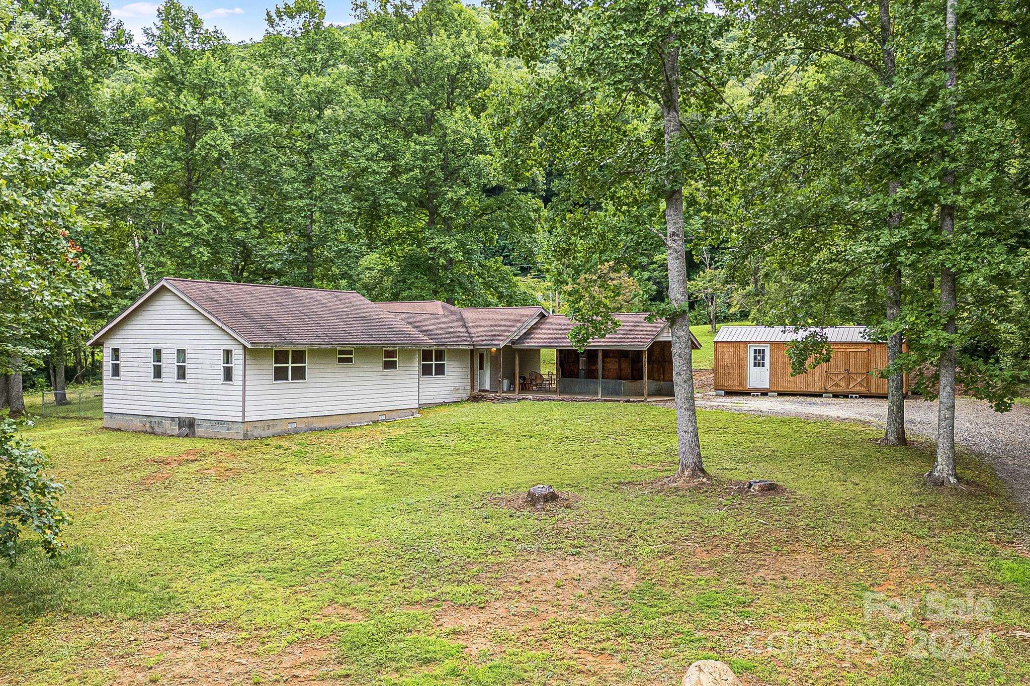 Burnsville, NC 28714,70 Landis LN