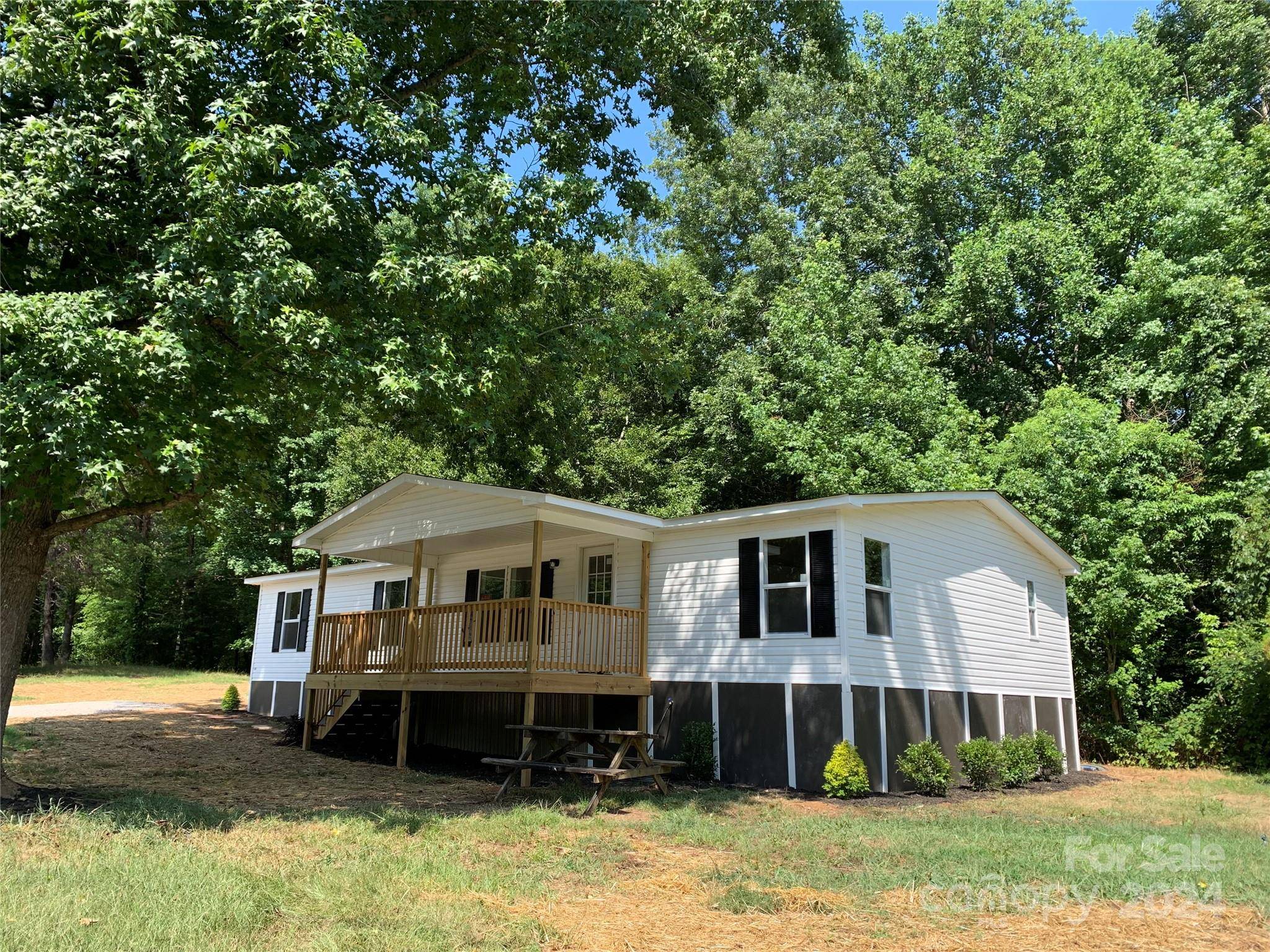 Clover, SC 29710,1124 Colonial RD