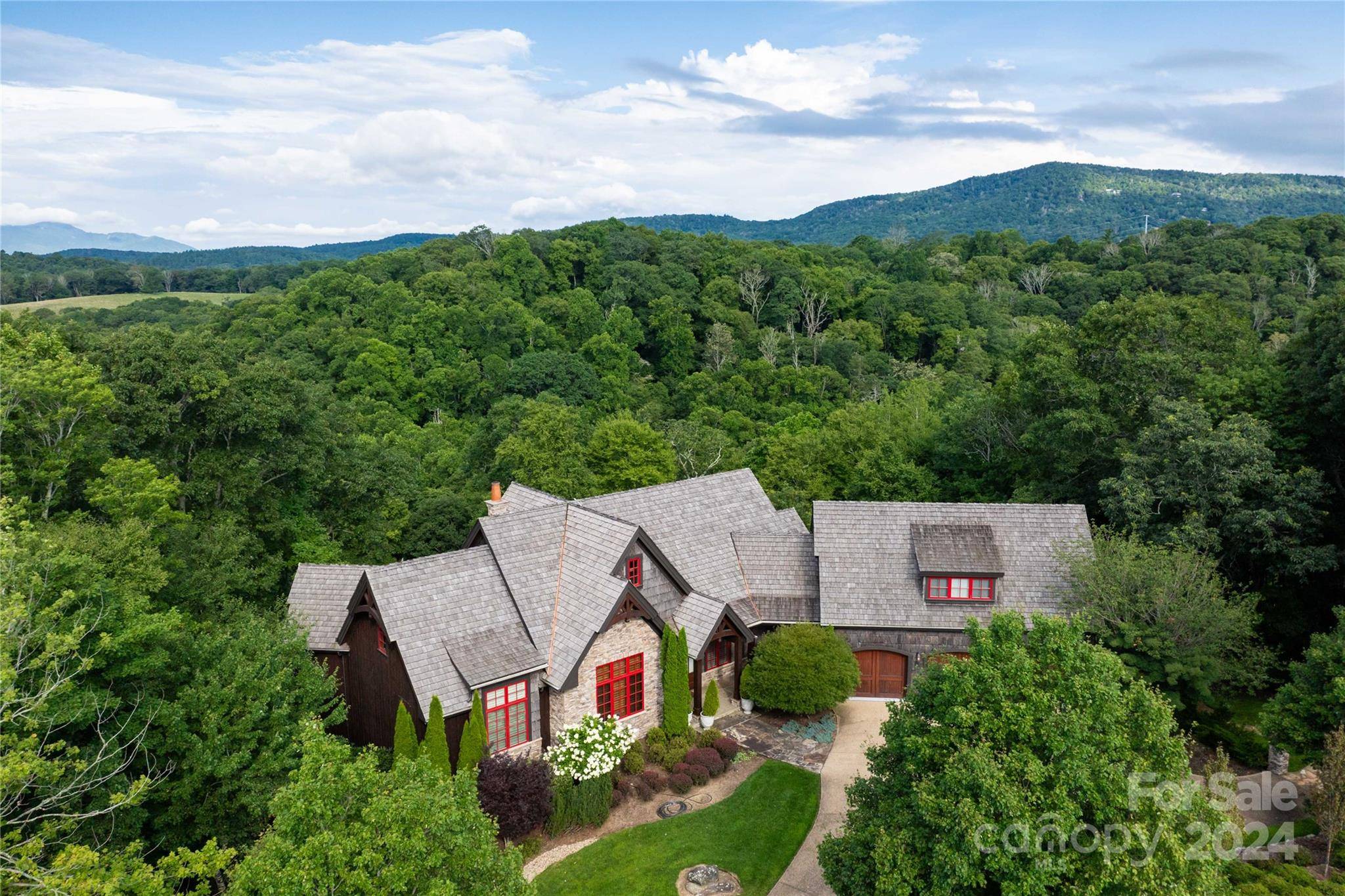 Blowing Rock, NC 28605,595 Firethorn TRL