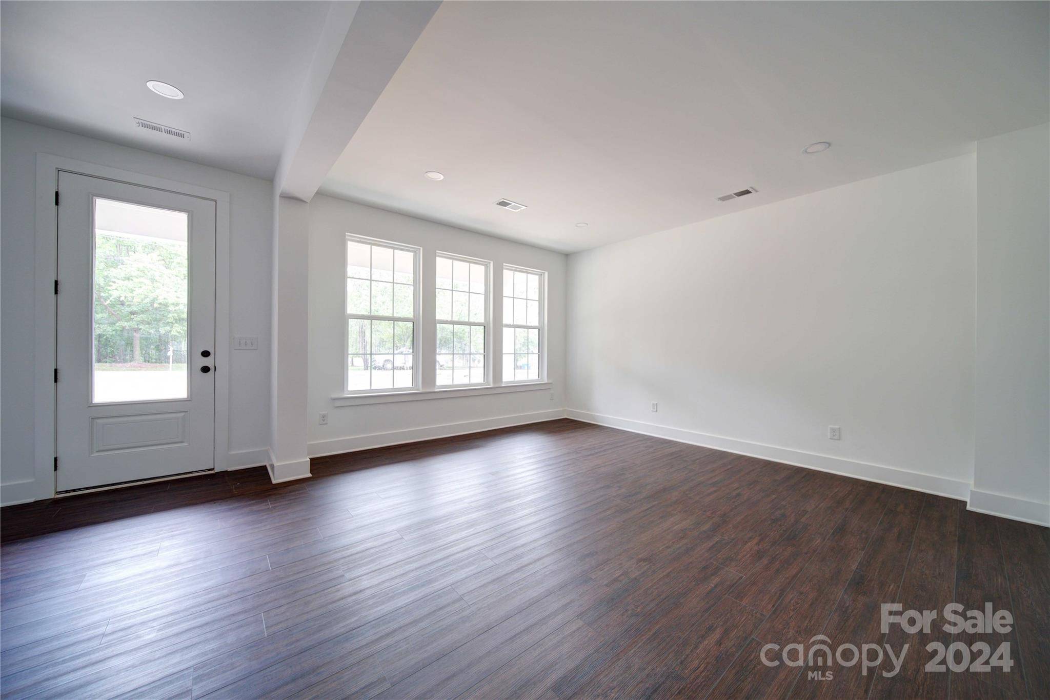 Harrisburg, NC 28075,414 School CIR