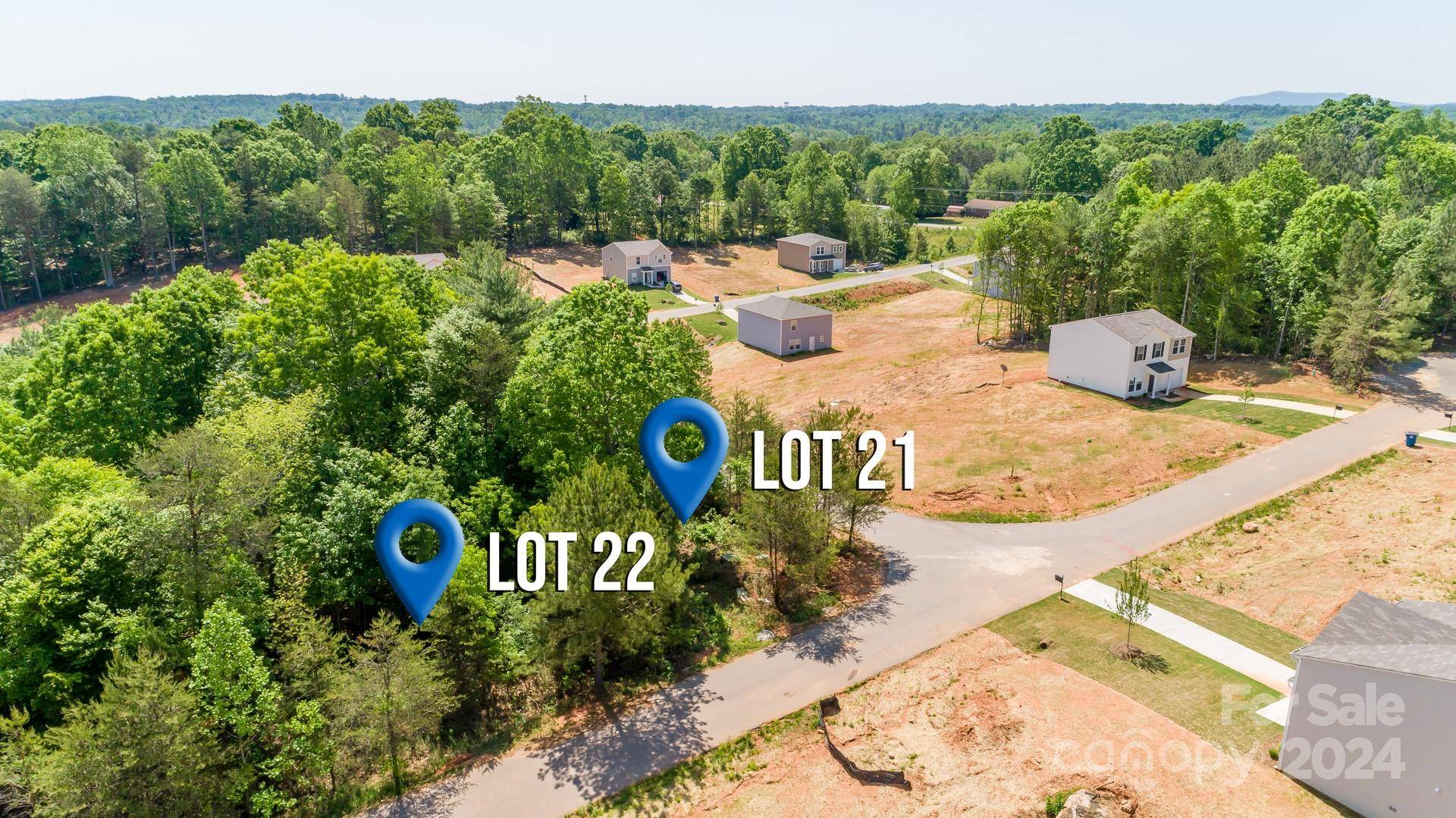 Hickory, NC 28601,2070 Country PL