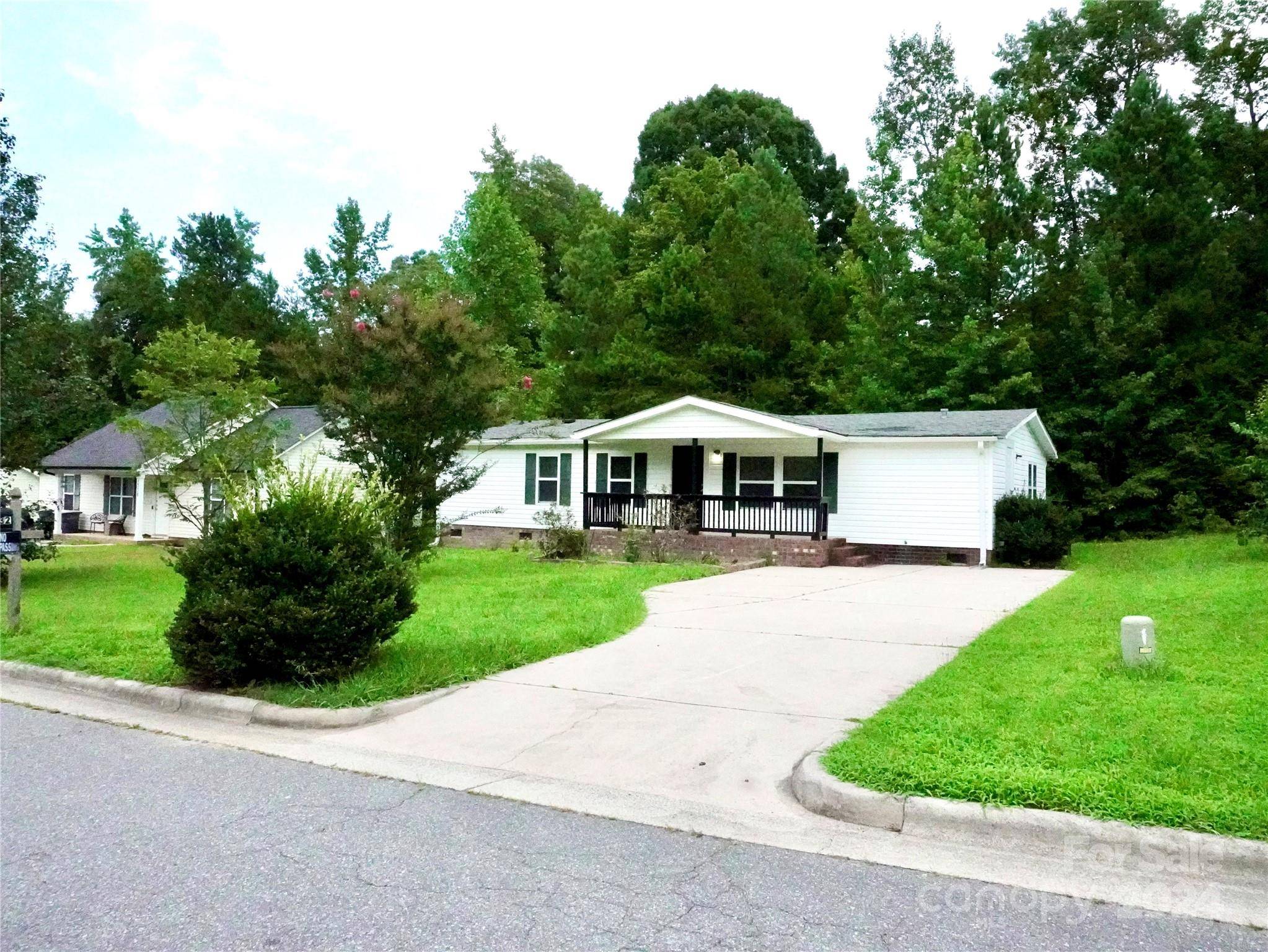 Kannapolis, NC 28083,1332 Poplar Glen DR