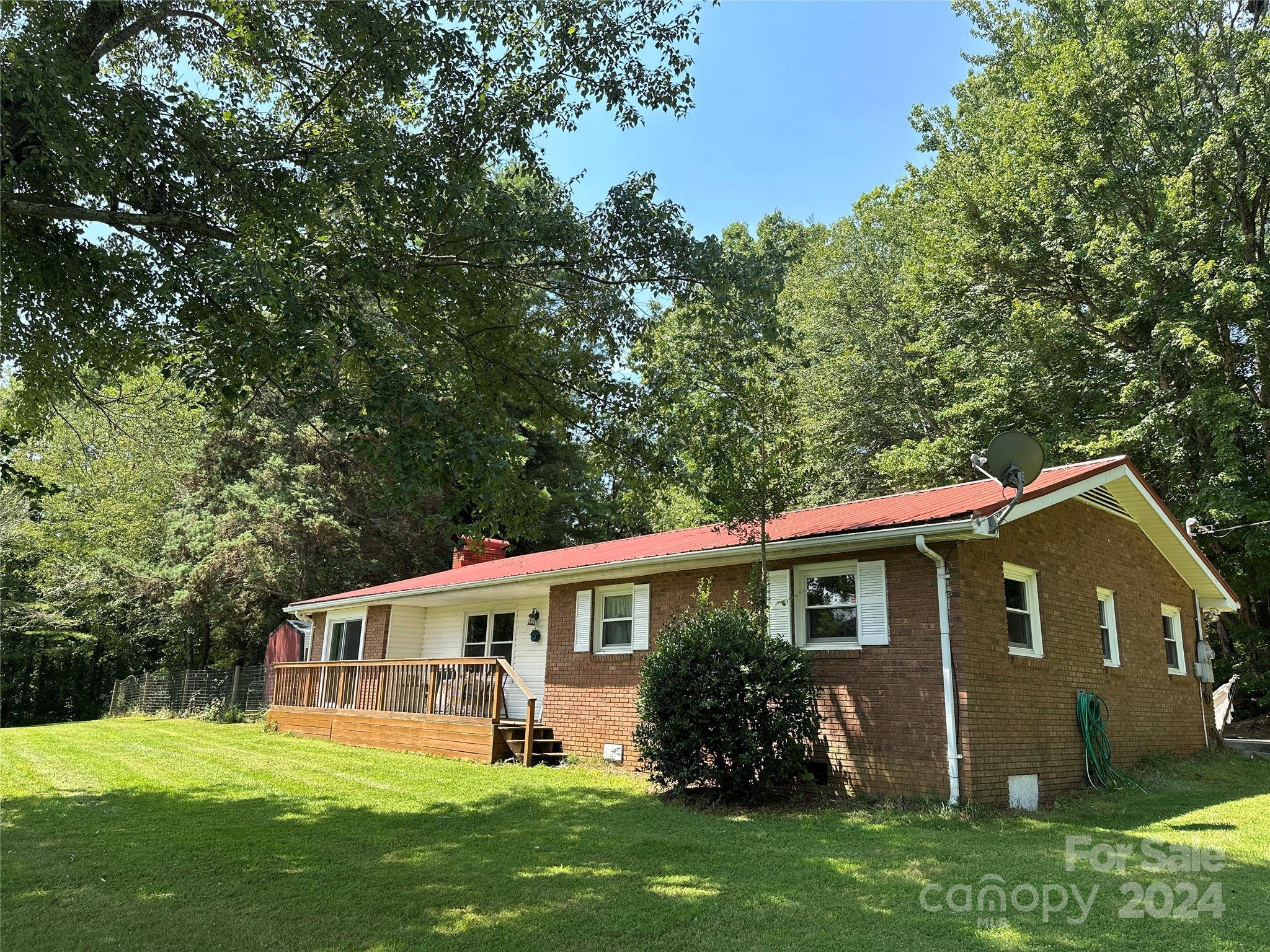 Fletcher, NC 28732,184 Walker LN