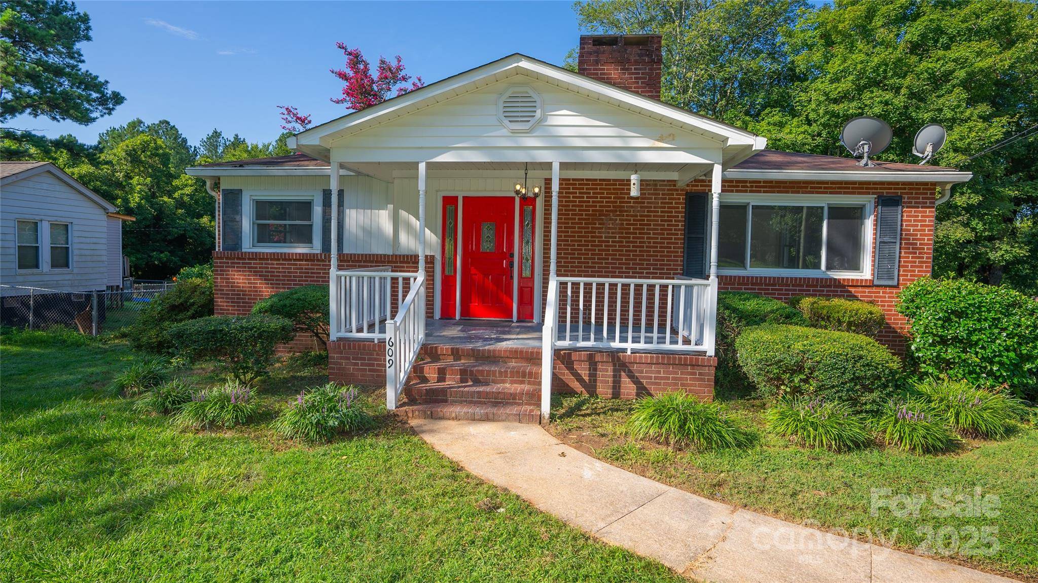 Salisbury, NC 28147,609 Rowan Mills RD