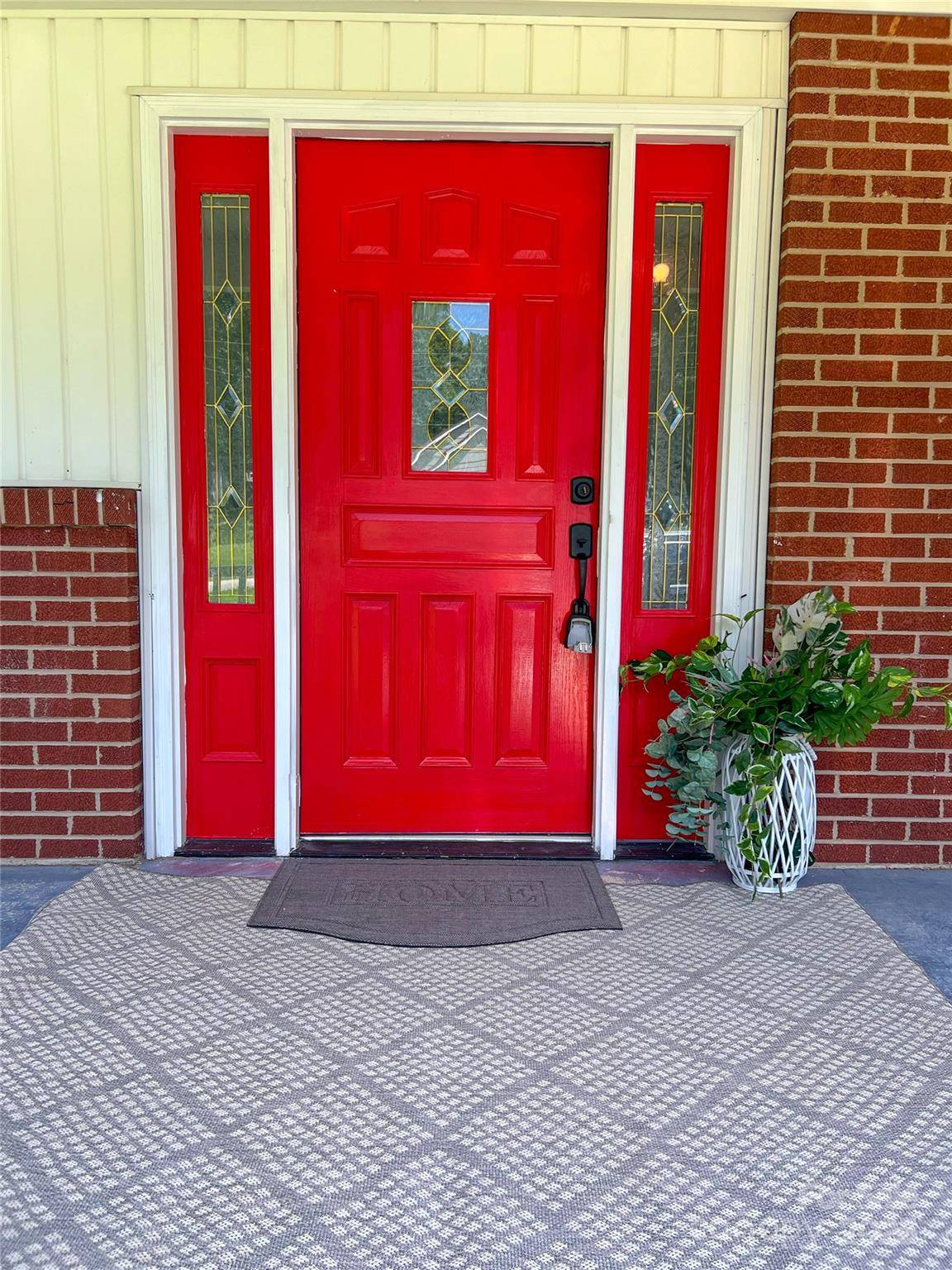 Salisbury, NC 28147,609 Rowan Mills RD