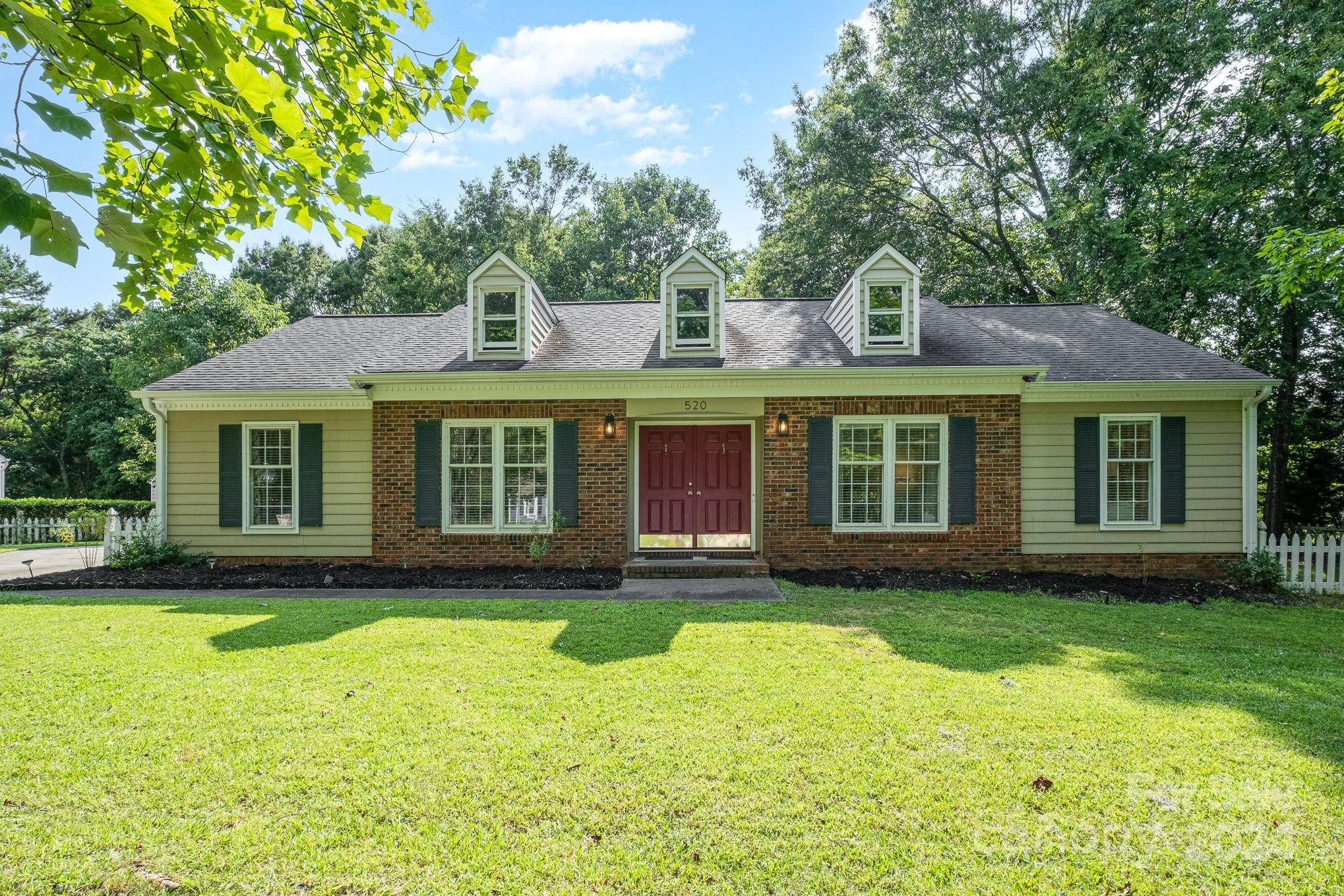 Matthews, NC 28105,520 Stanhope LN