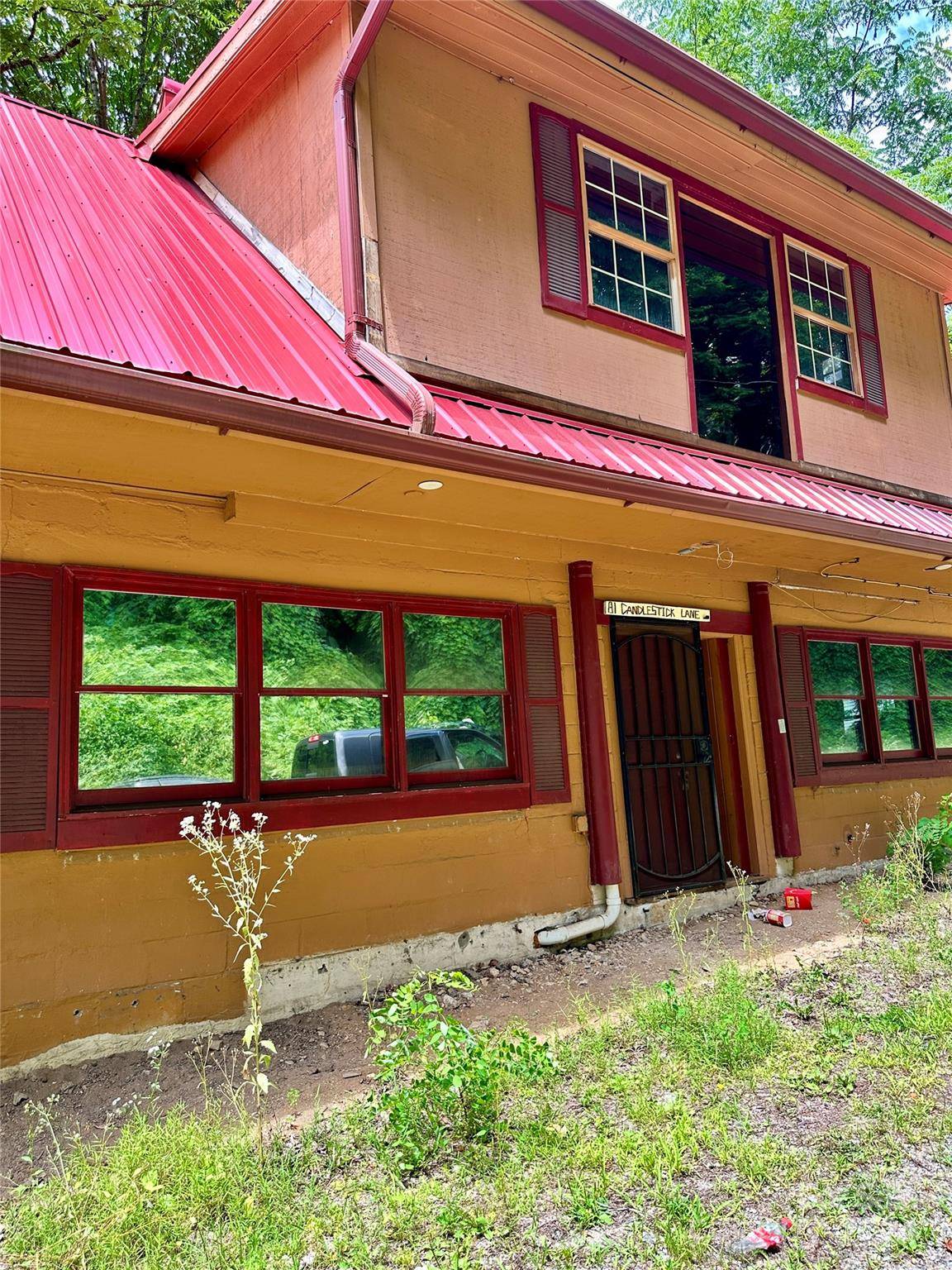 Sylva, NC 28779,81 Candlestick LN