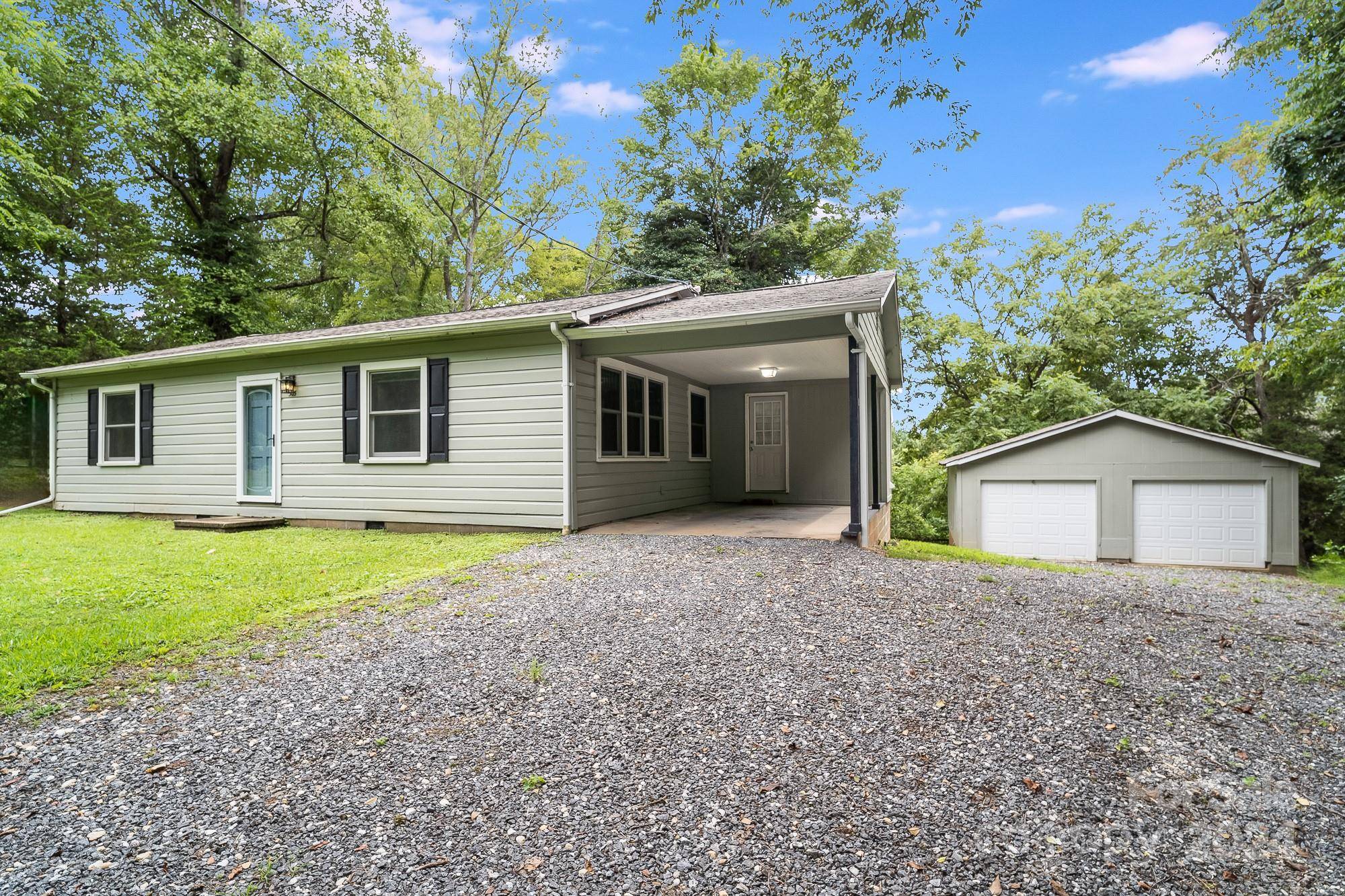 Lenoir, NC 28645,305 Melody LN