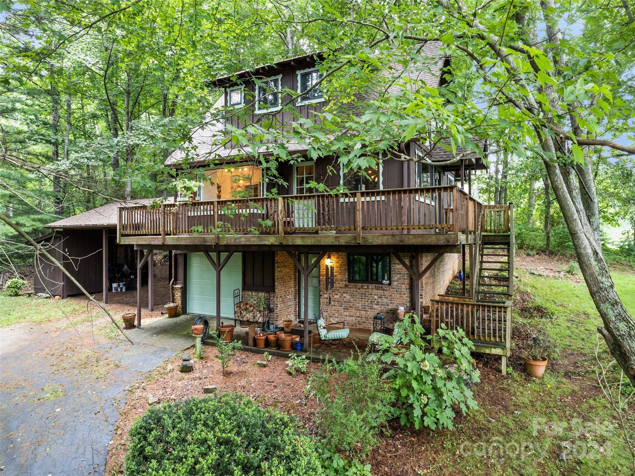 Waynesville, NC 28785,33 Wenlock WAY