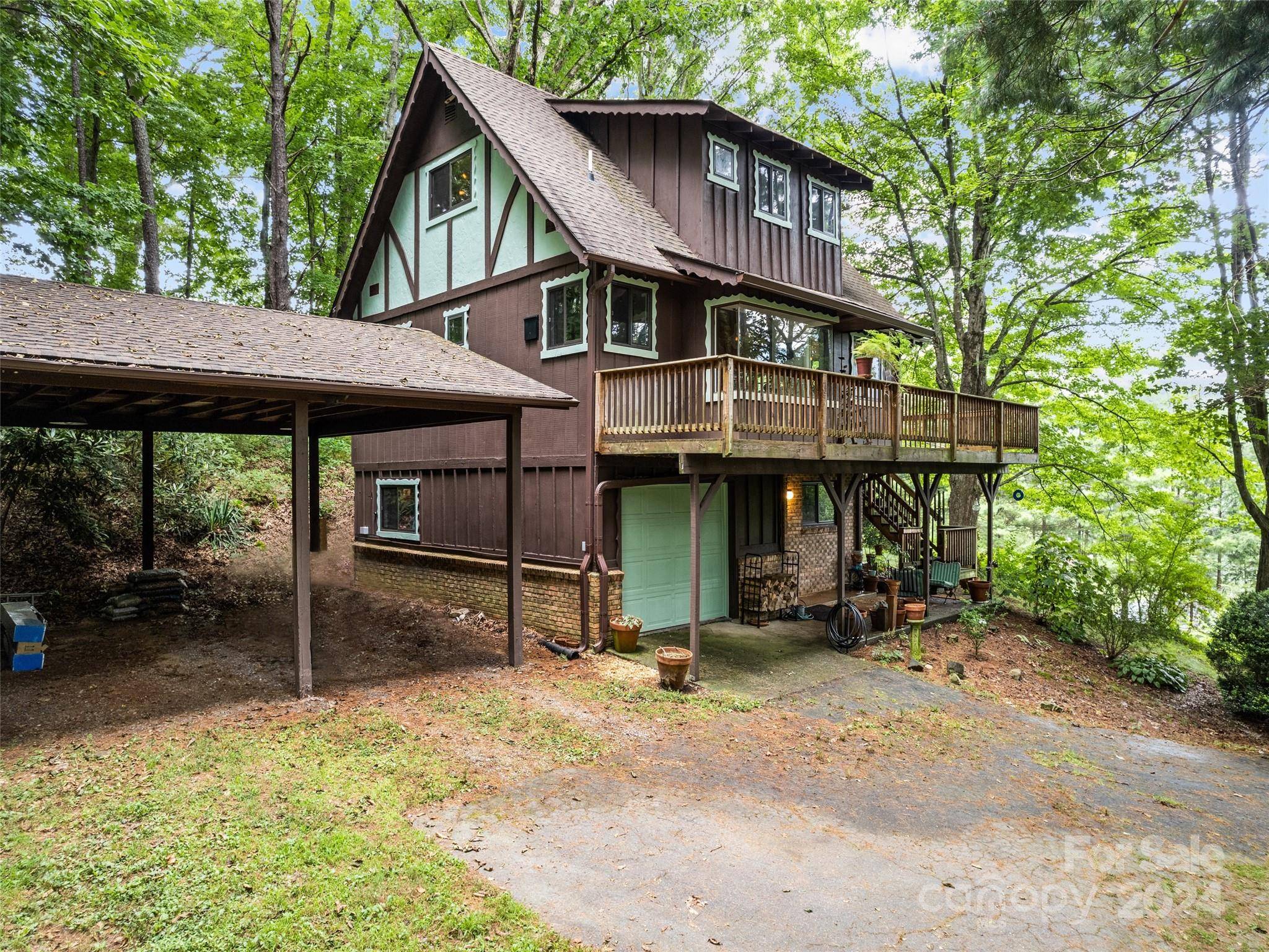 Waynesville, NC 28785,33 Wenlock WAY