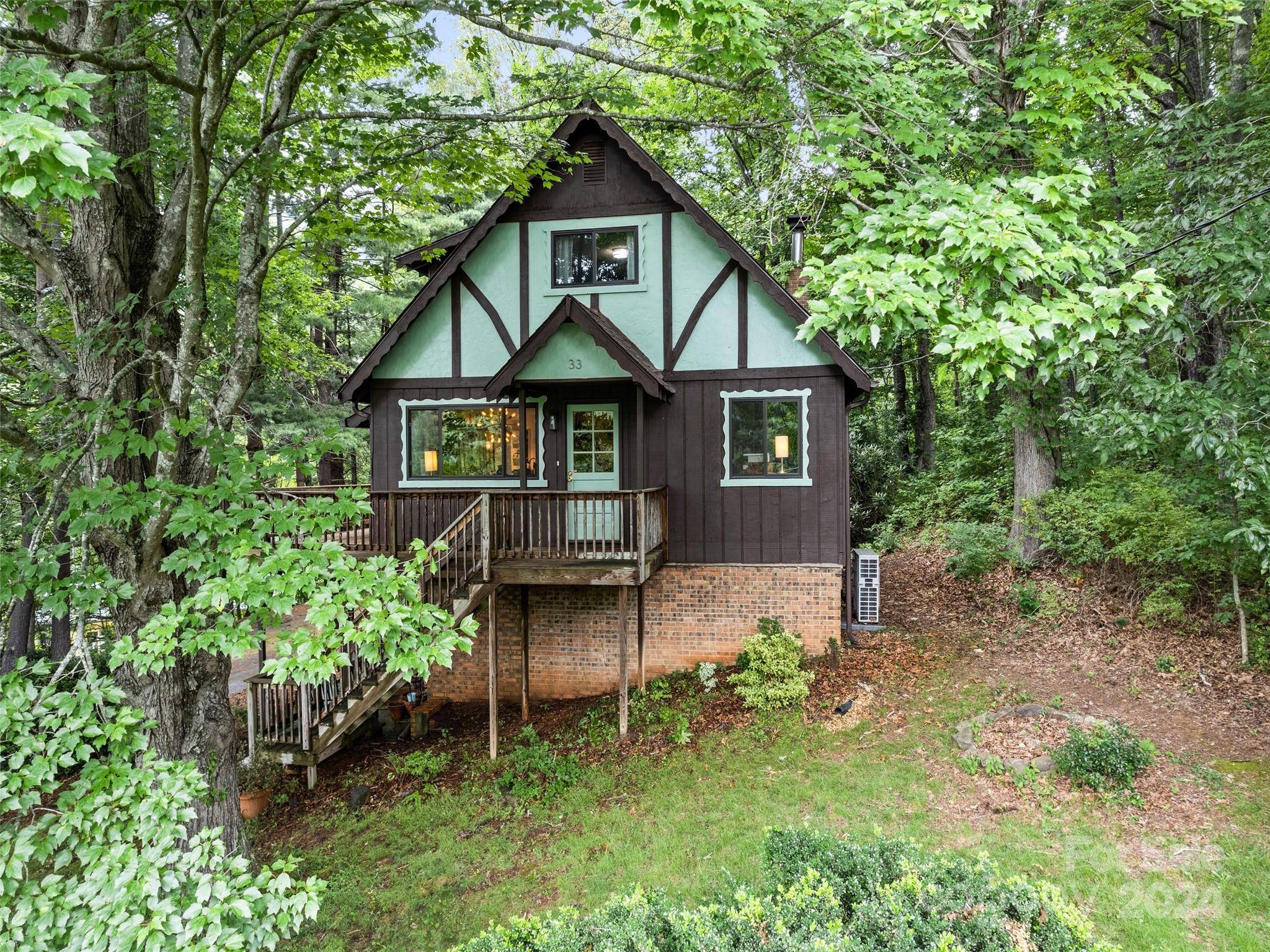 Waynesville, NC 28785,33 Wenlock WAY