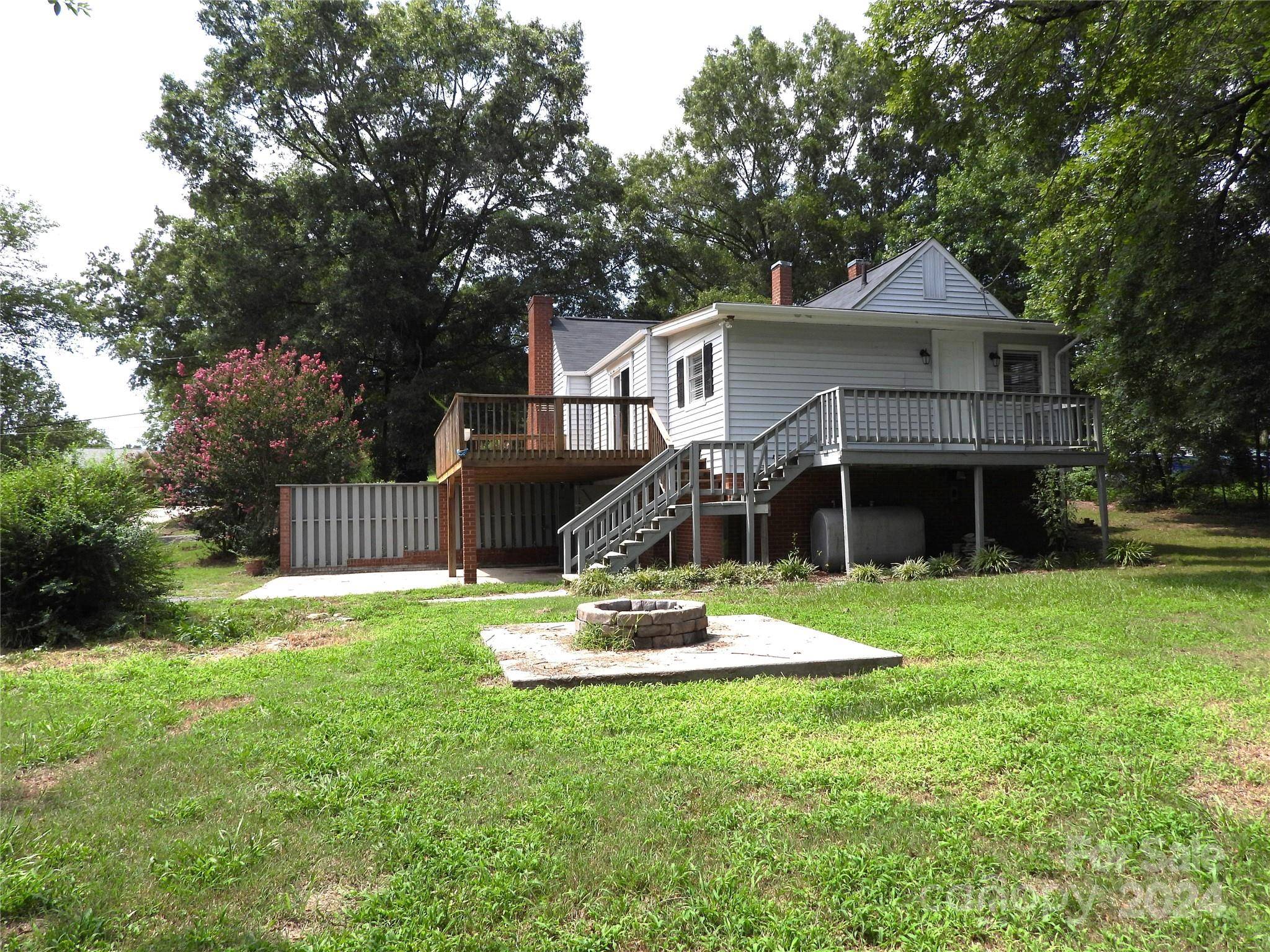 Albemarle, NC 28001,1426 Hilltop ST