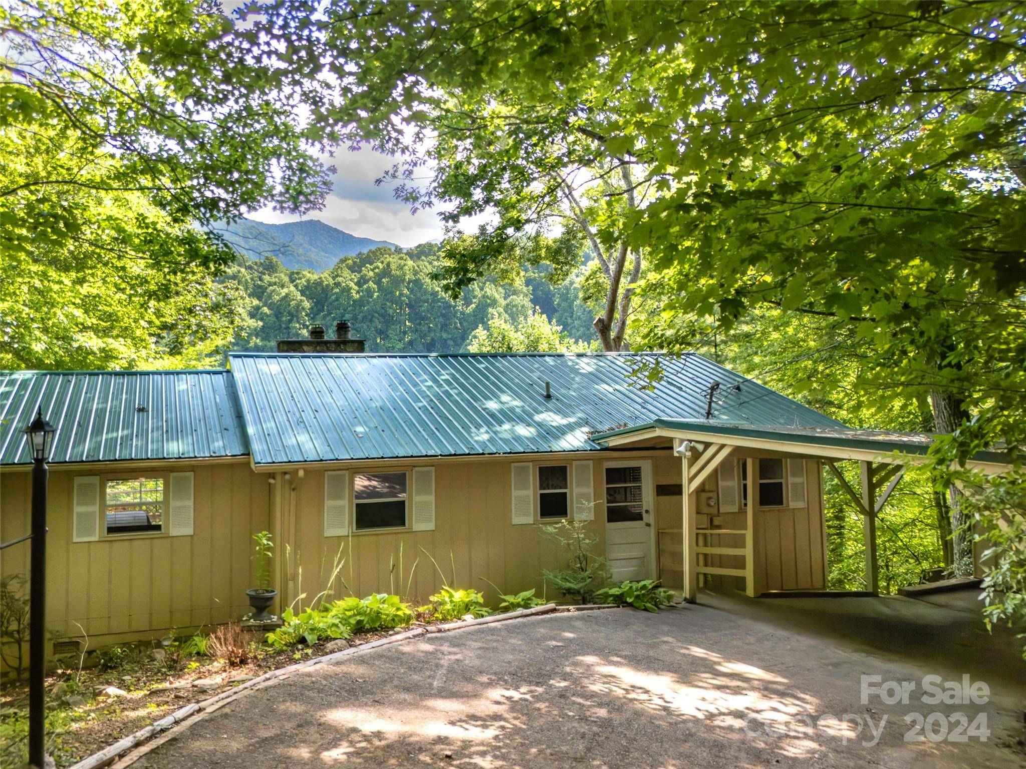 Maggie Valley, NC 28751,174 Pleasant Ridge DR