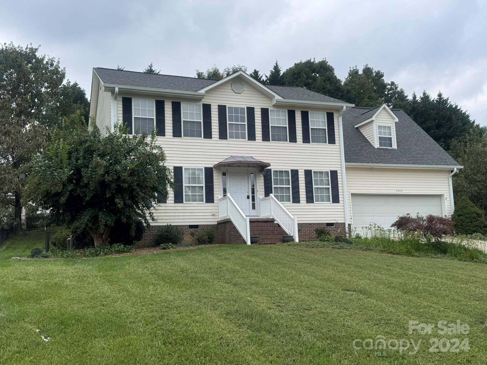 Hickory, NC 28601,2409 27th Avenue CIR