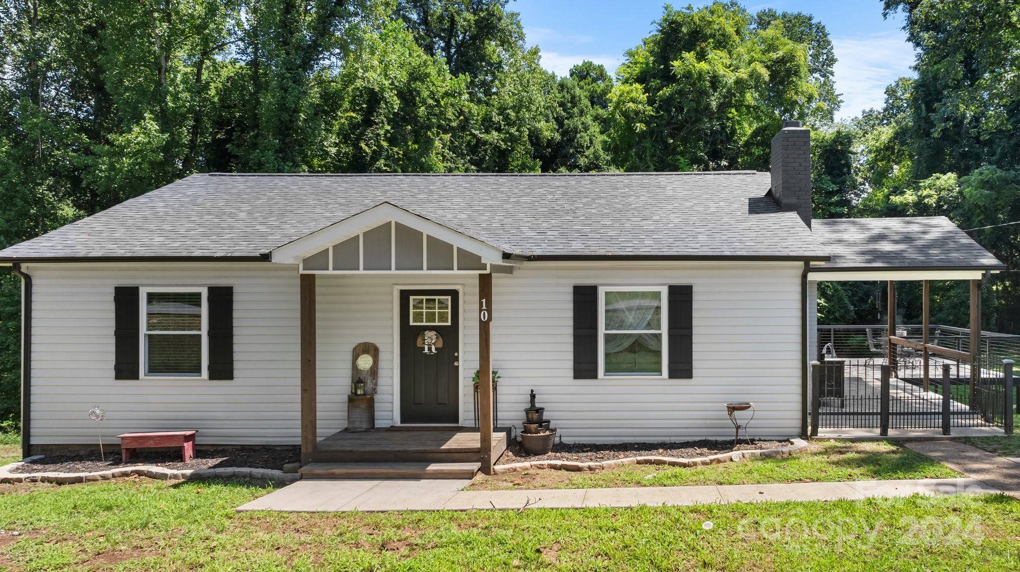 Granite Falls, NC 28630,10 Woodlane ST