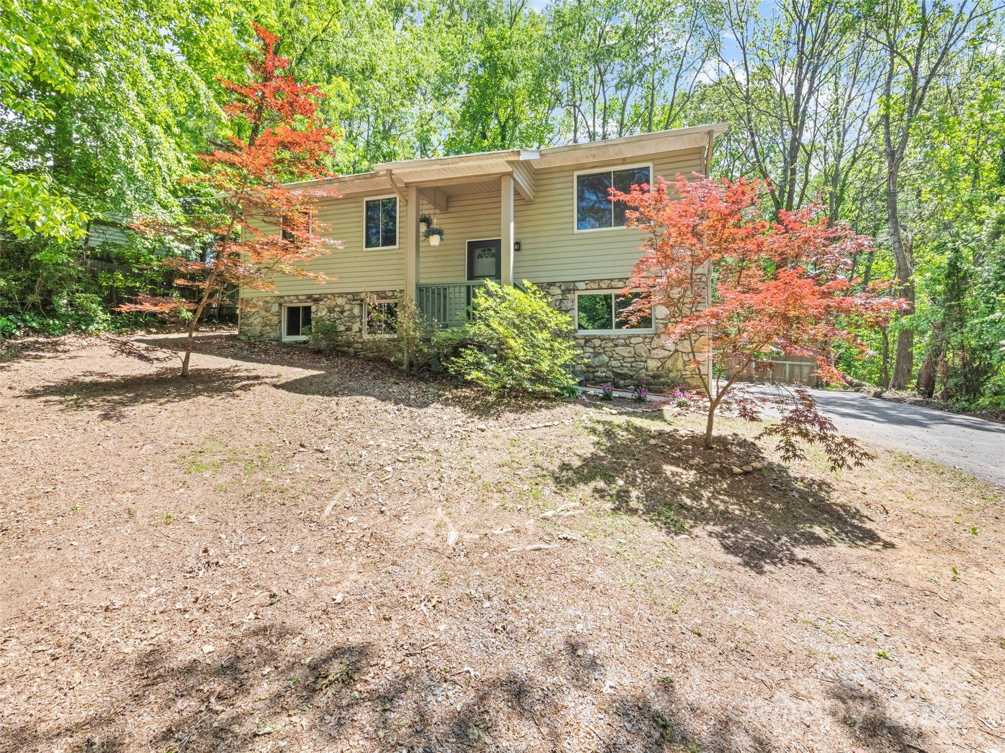 Asheville, NC 28803,112 Charland Forest RD