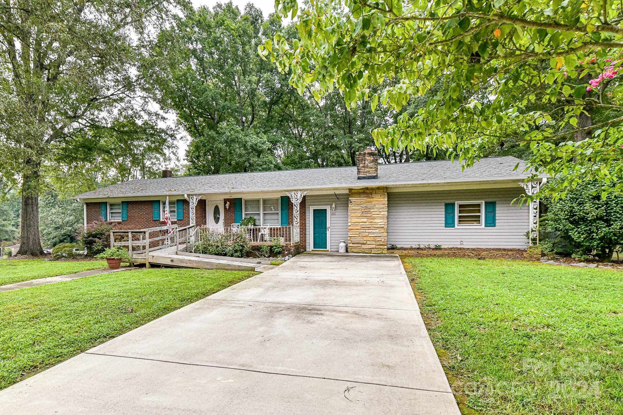 Wingate, NC 28174,201 Dianne ST