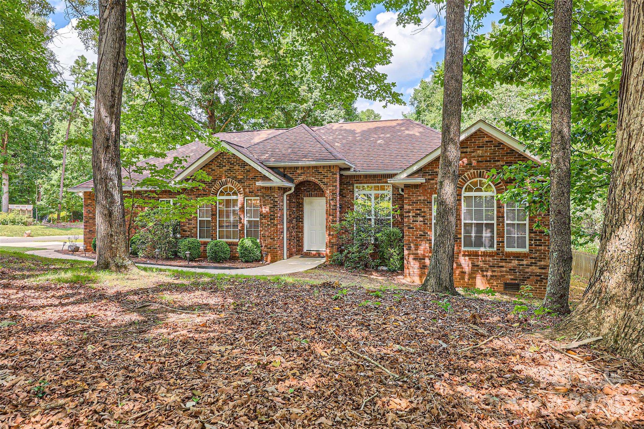 Matthews, NC 28105,14301 Buckton LN