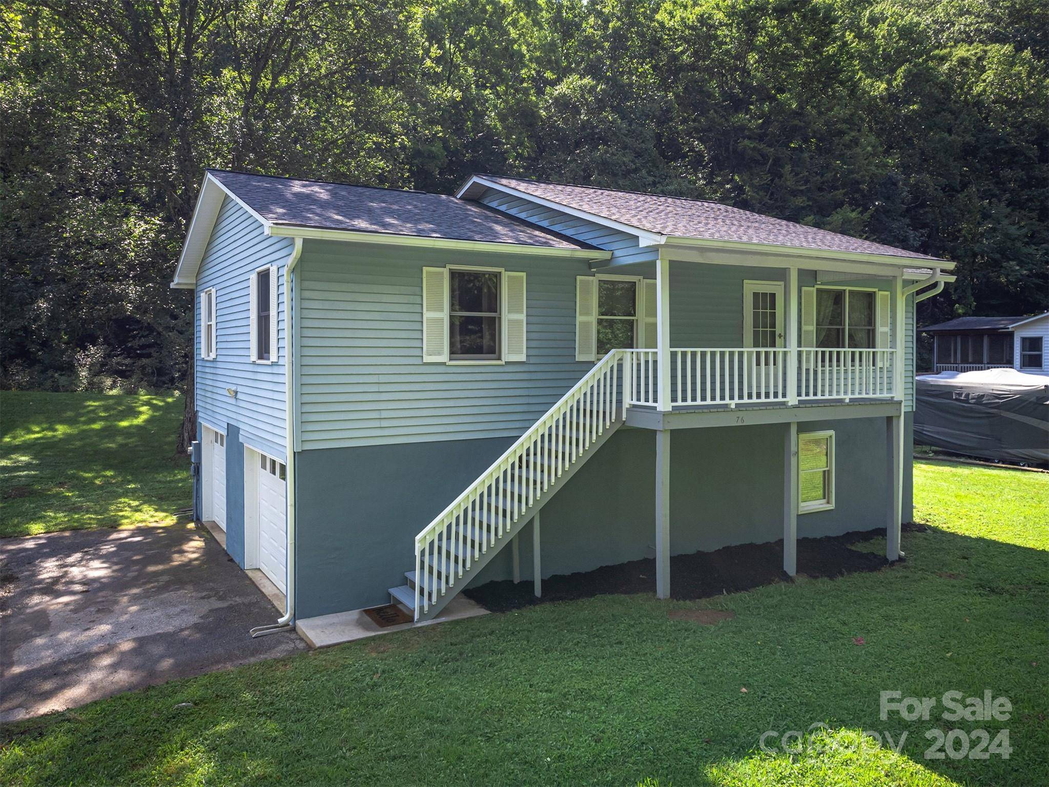 Swannanoa, NC 28778,763 Bee Tree RD