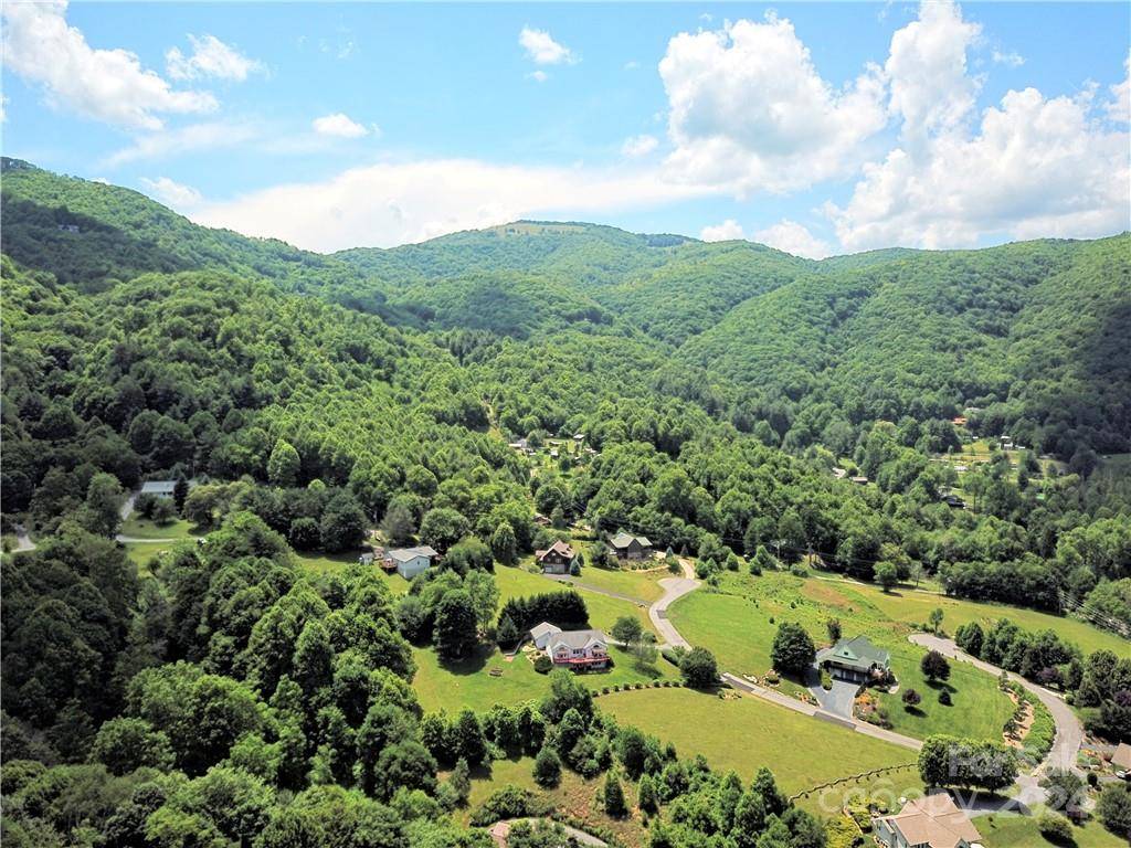 Waynesville, NC 28785,00 Trickle Creek RD #17