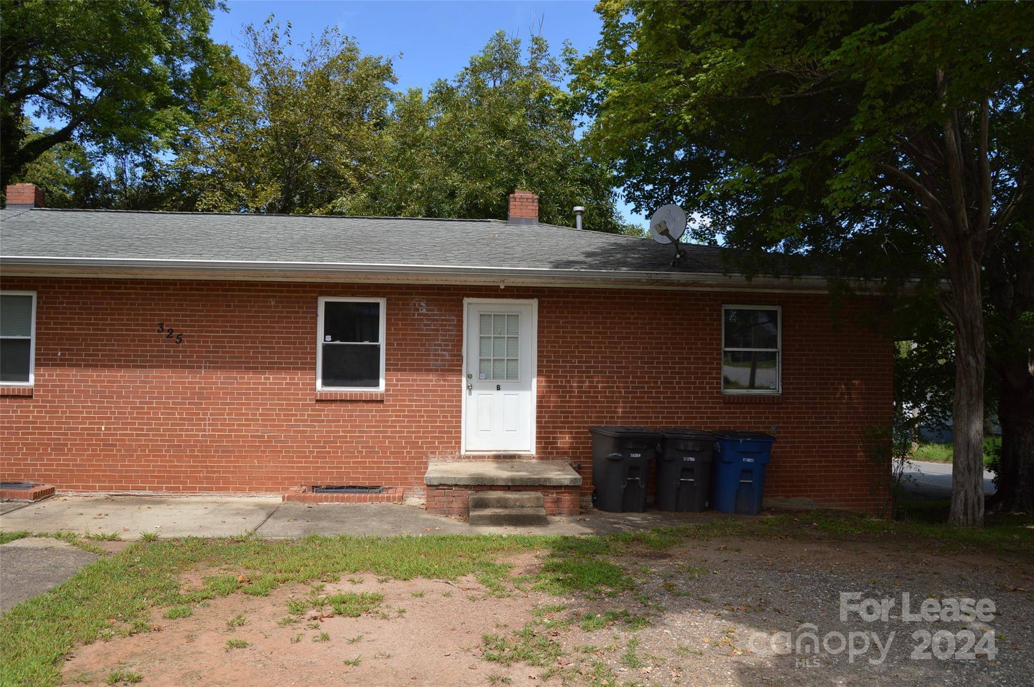 Statesville, NC 28677,325 Chambers ST