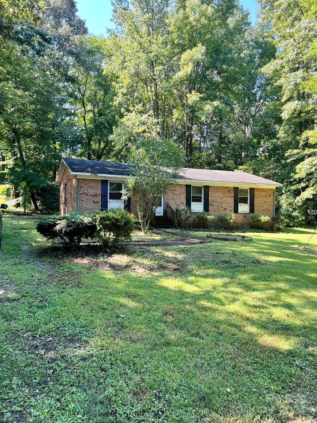 Lexington, NC 27292,435 Wrenn DR