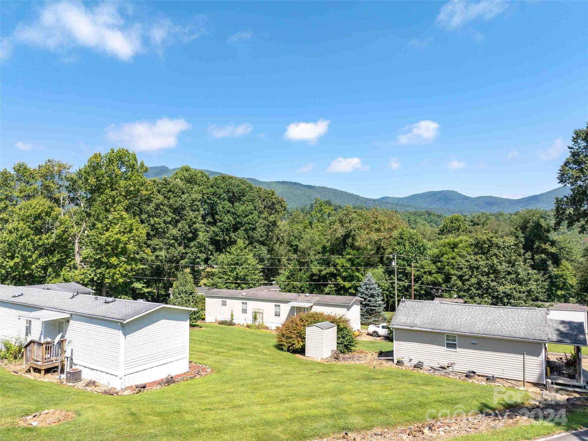 Waynesville, NC 28786,166 Saunook RD