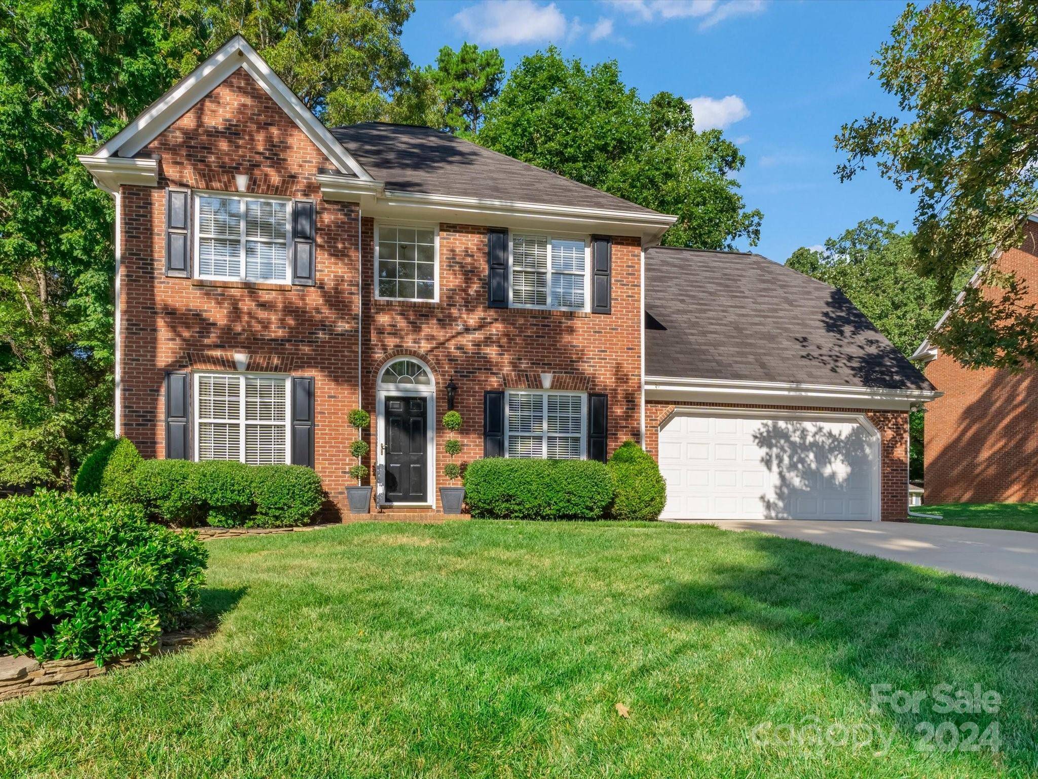 Matthews, NC 28105,2811 Bathgate LN