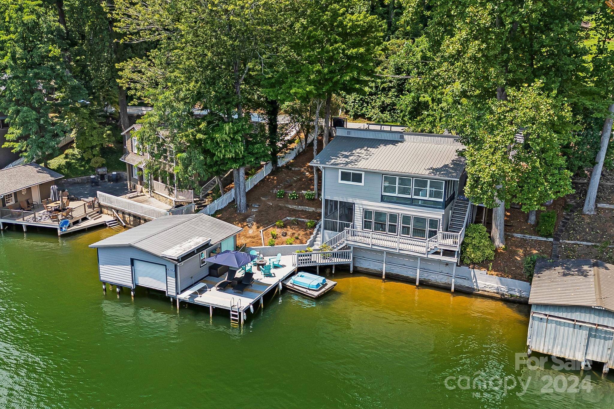 Lake Lure, NC 28746,462 Charlotte DR