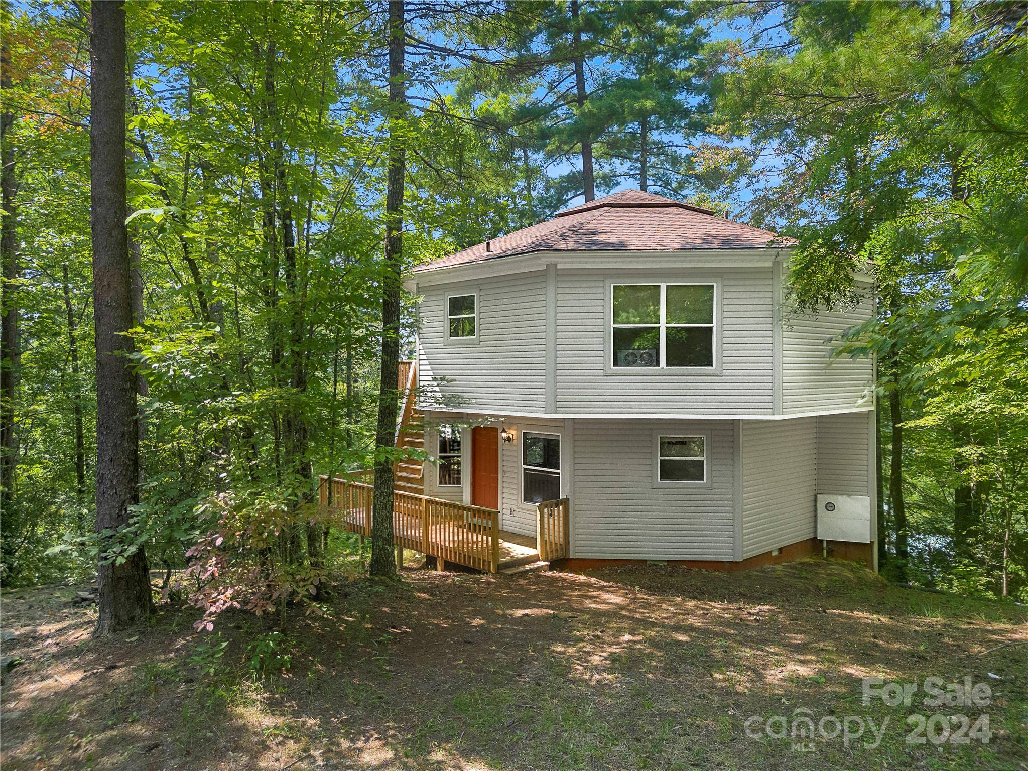 Brevard, NC 28712,595 Bear Pen HOLW