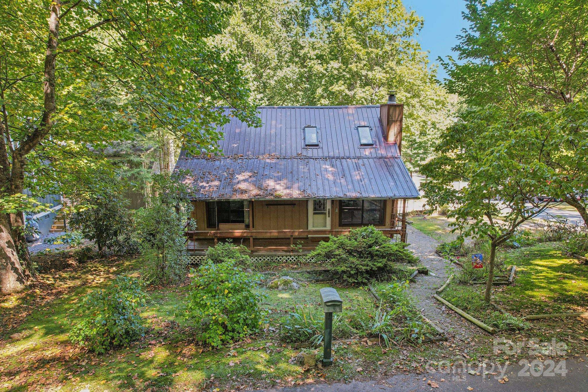 Maggie Valley, NC 28751,12 Lisa LN