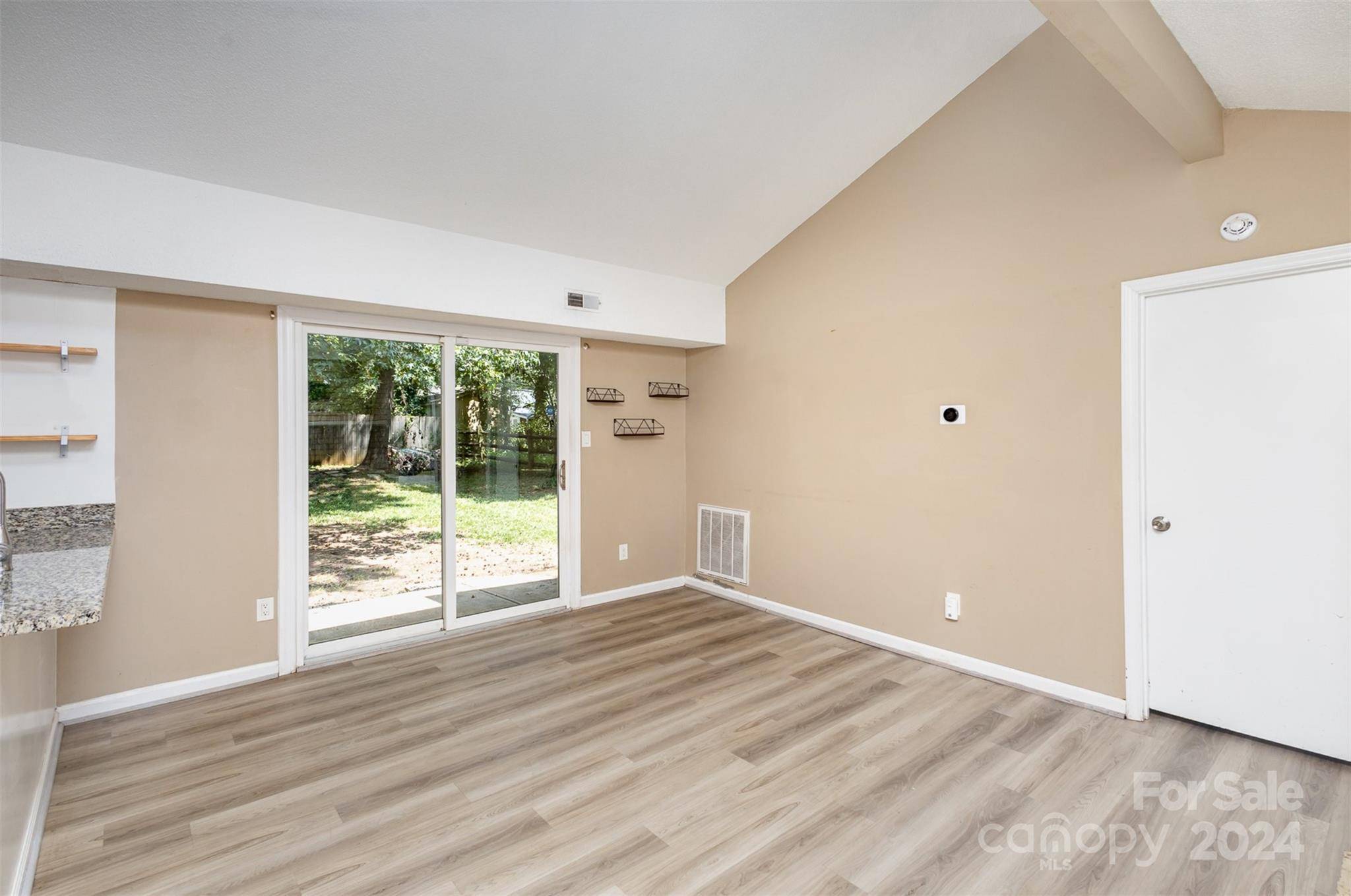 Charlotte, NC 28212,6001 Sunset Chase LN