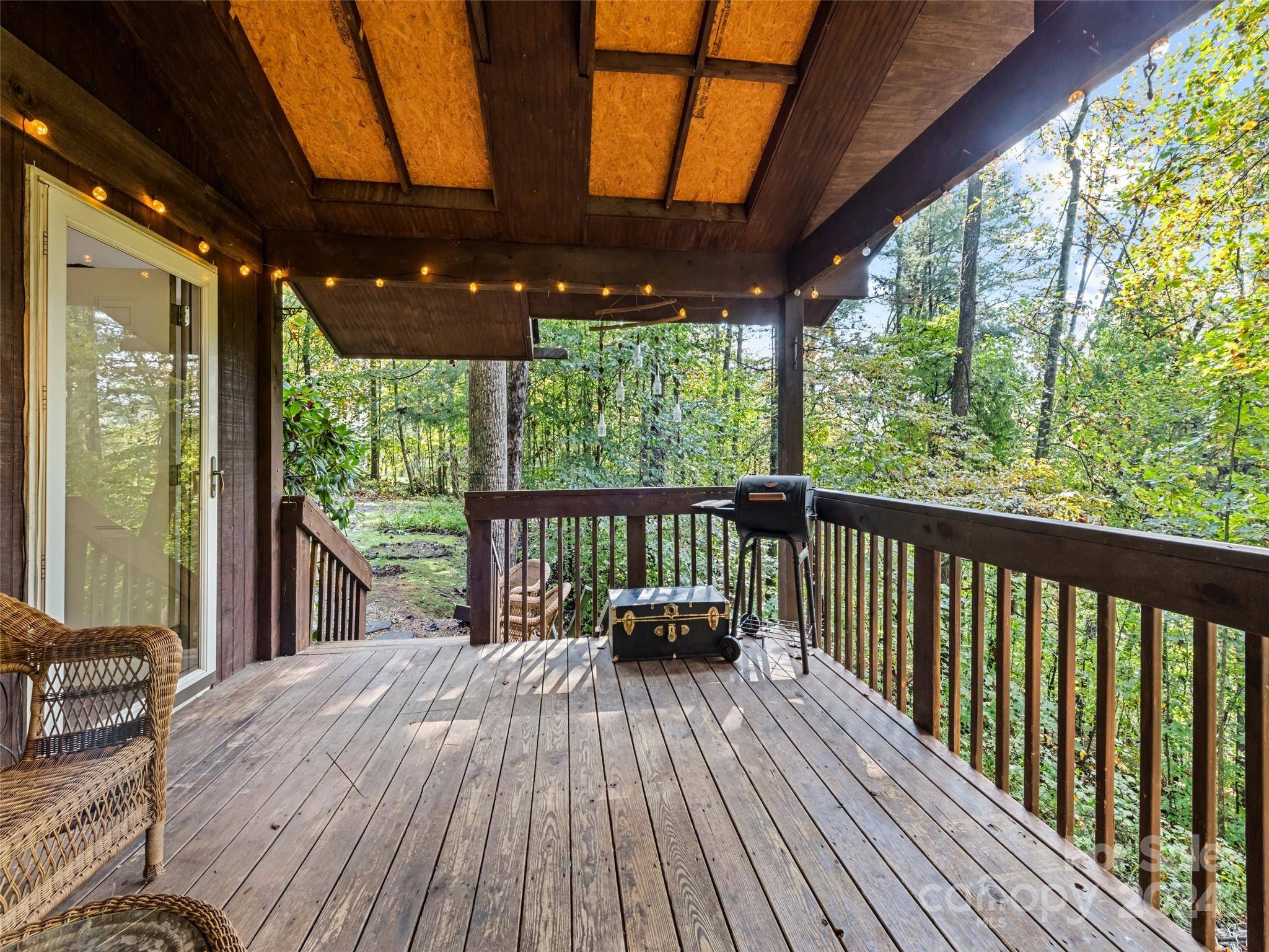 Waynesville, NC 28785,626 Rustic Heights RD