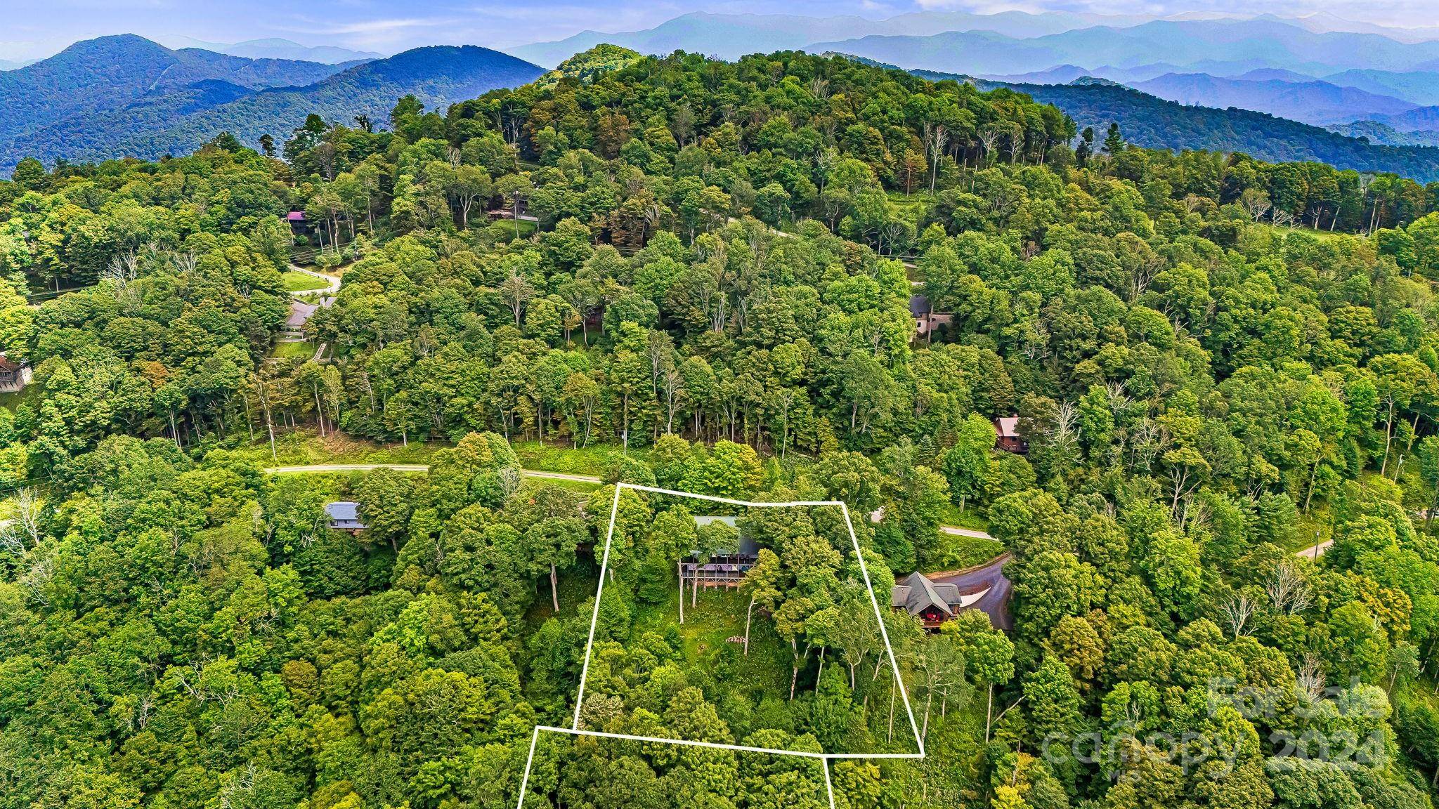 Mars Hill, NC 28754,263 Lucas LN