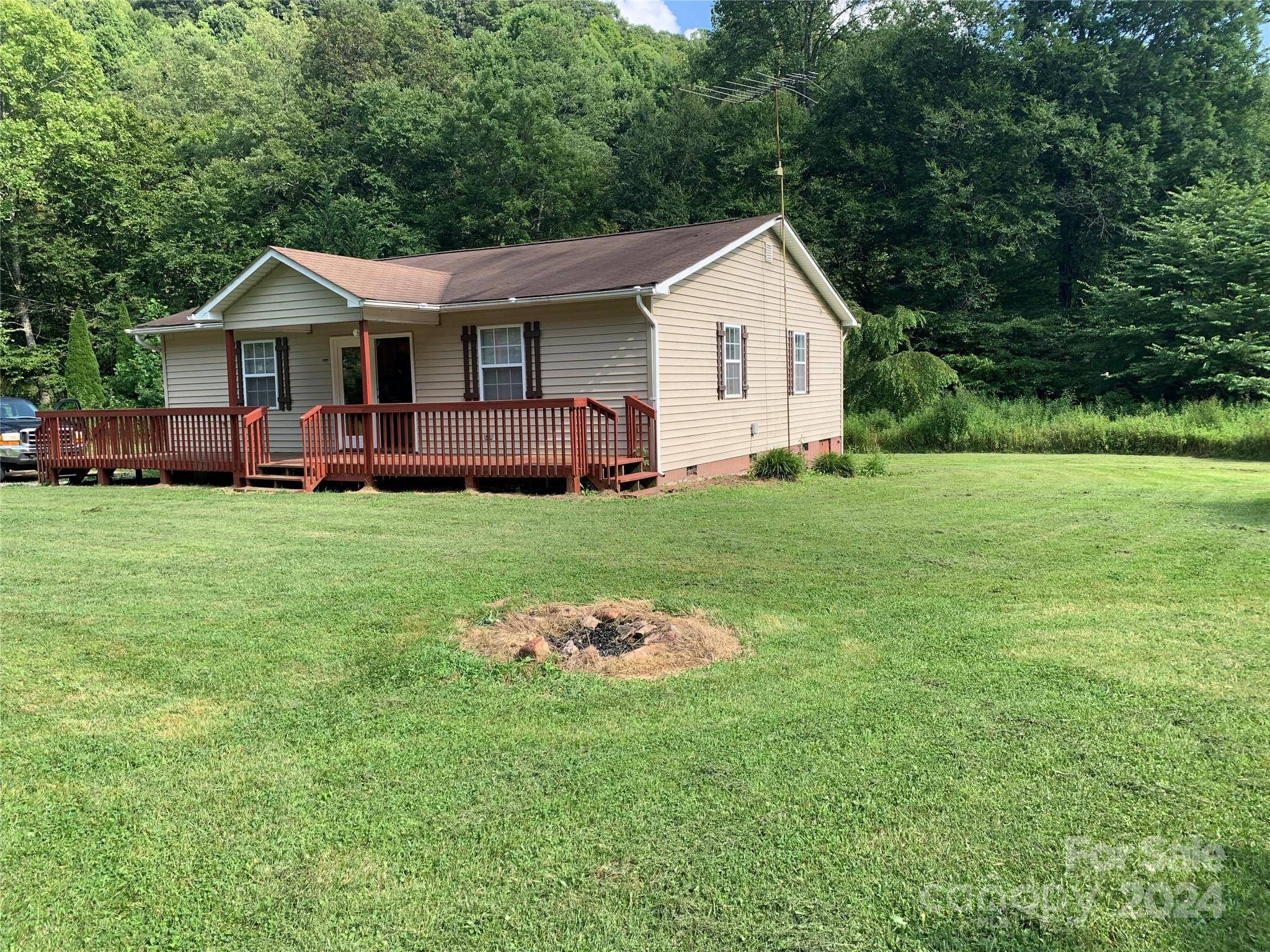 Marshall, NC 28753,1864 Culvin Creek RD