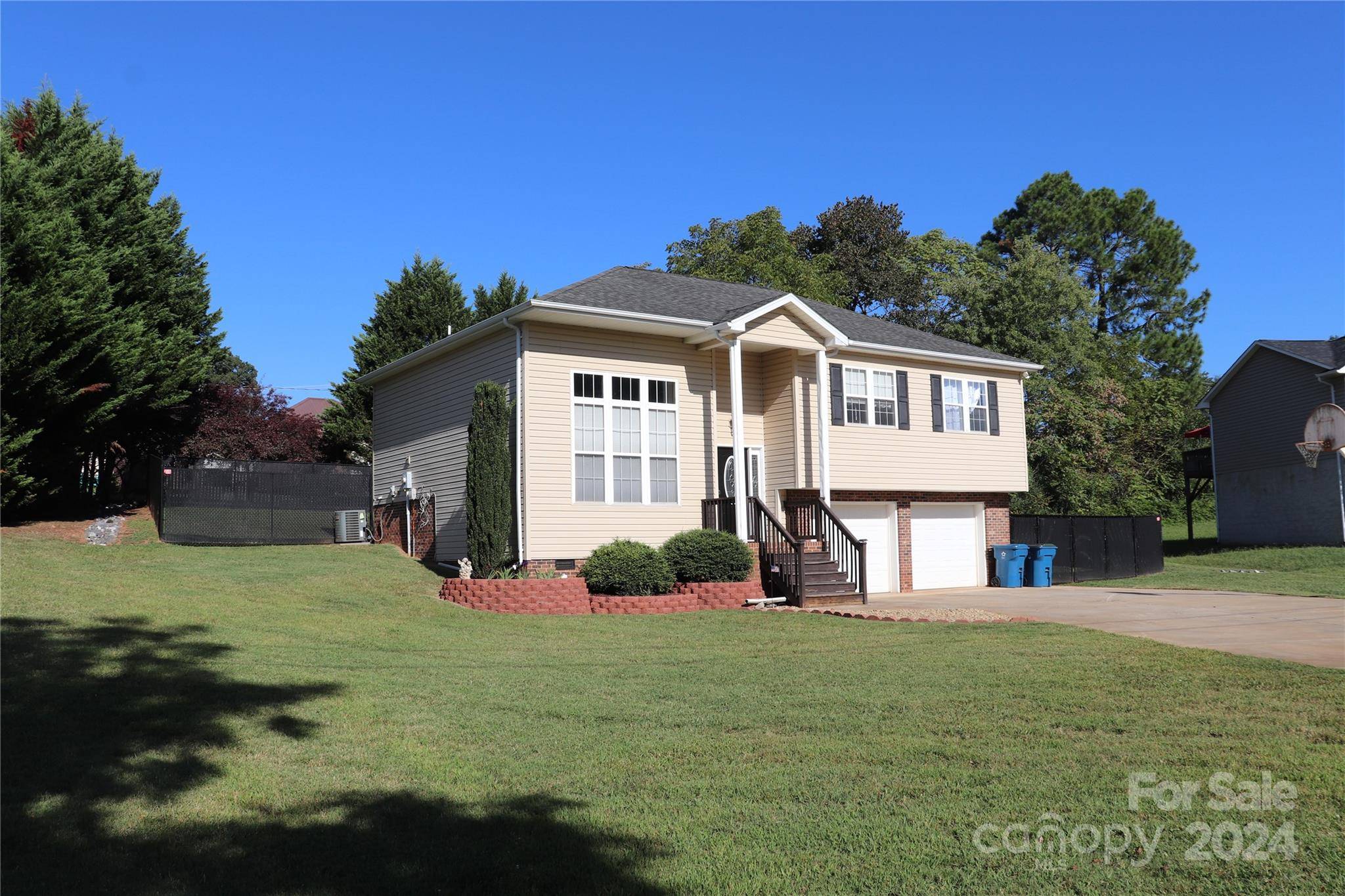 Granite Falls, NC 28630,4 Miss Julia WAY