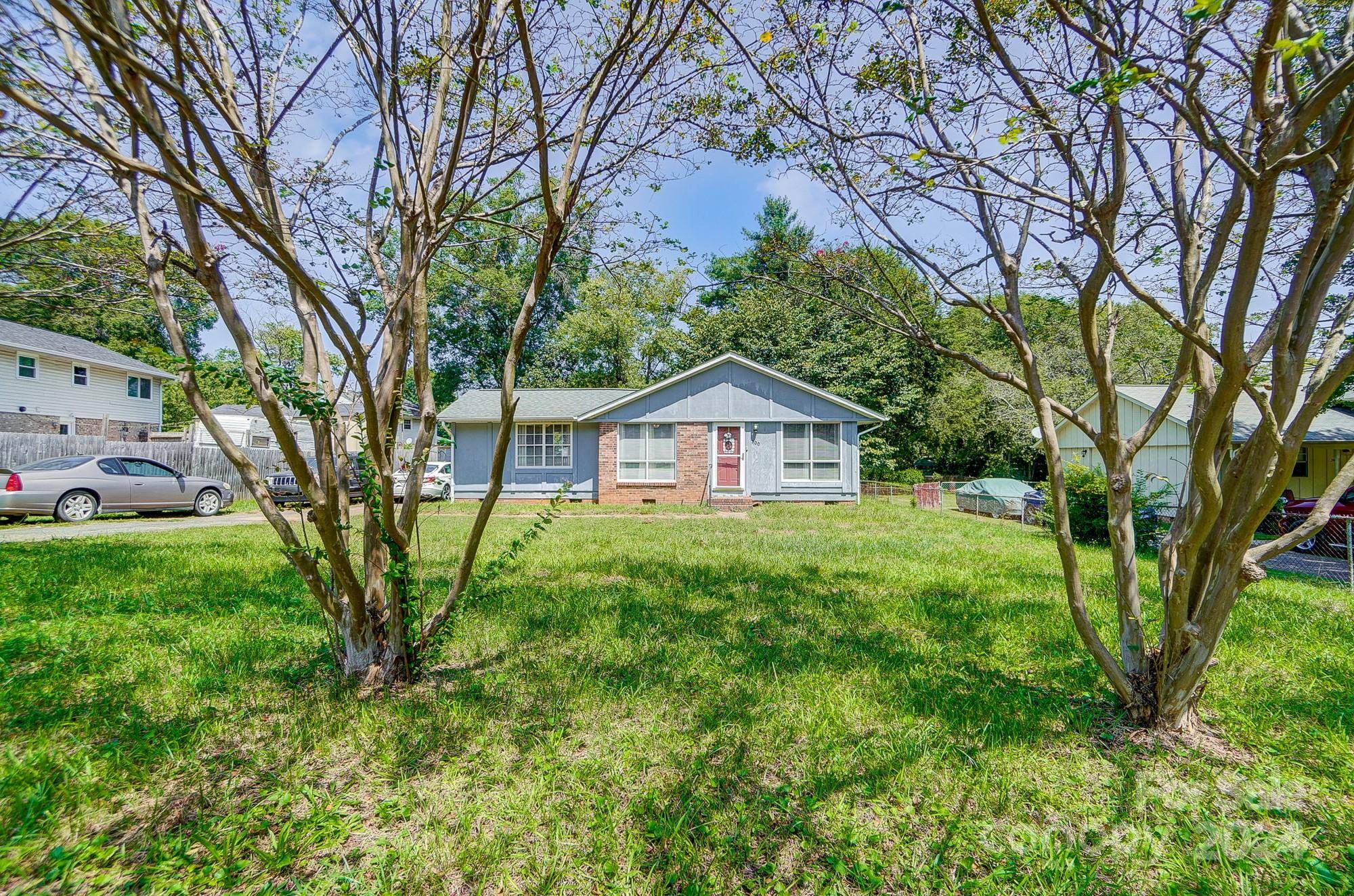 Gastonia, NC 28056,300 King Henry LN