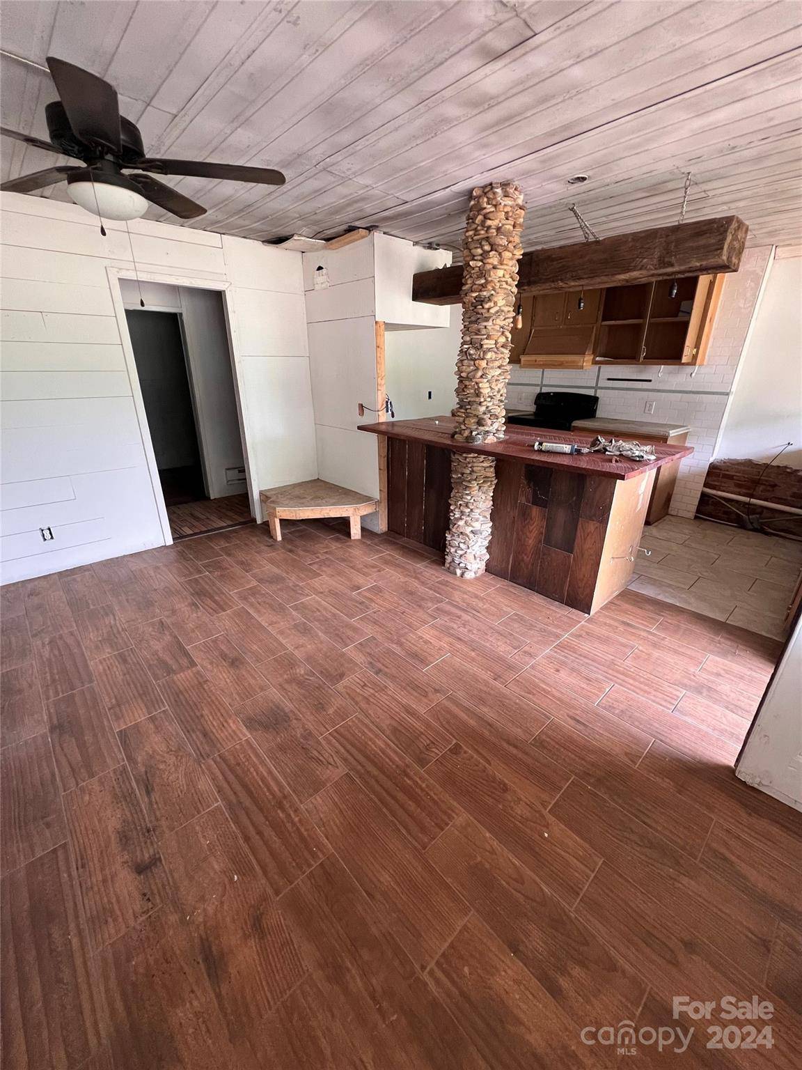 Lenoir, NC 28645,1801 Valway RD NW