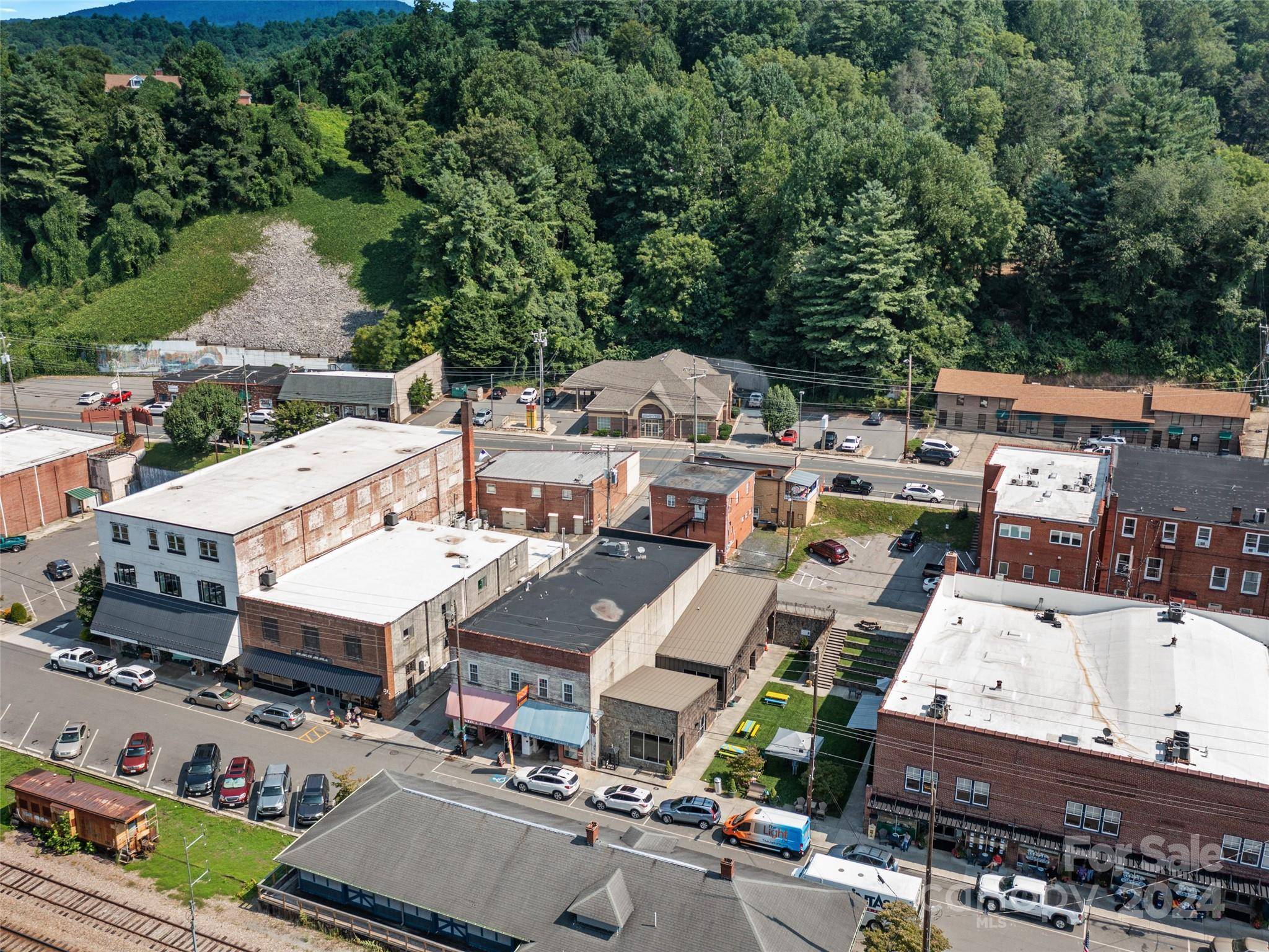 Spruce Pine, NC 28777,159 Locust ST