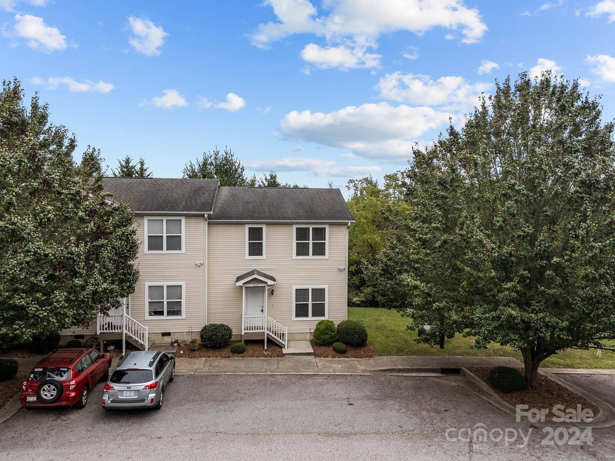 Asheville, NC 28806,408 Villas CT