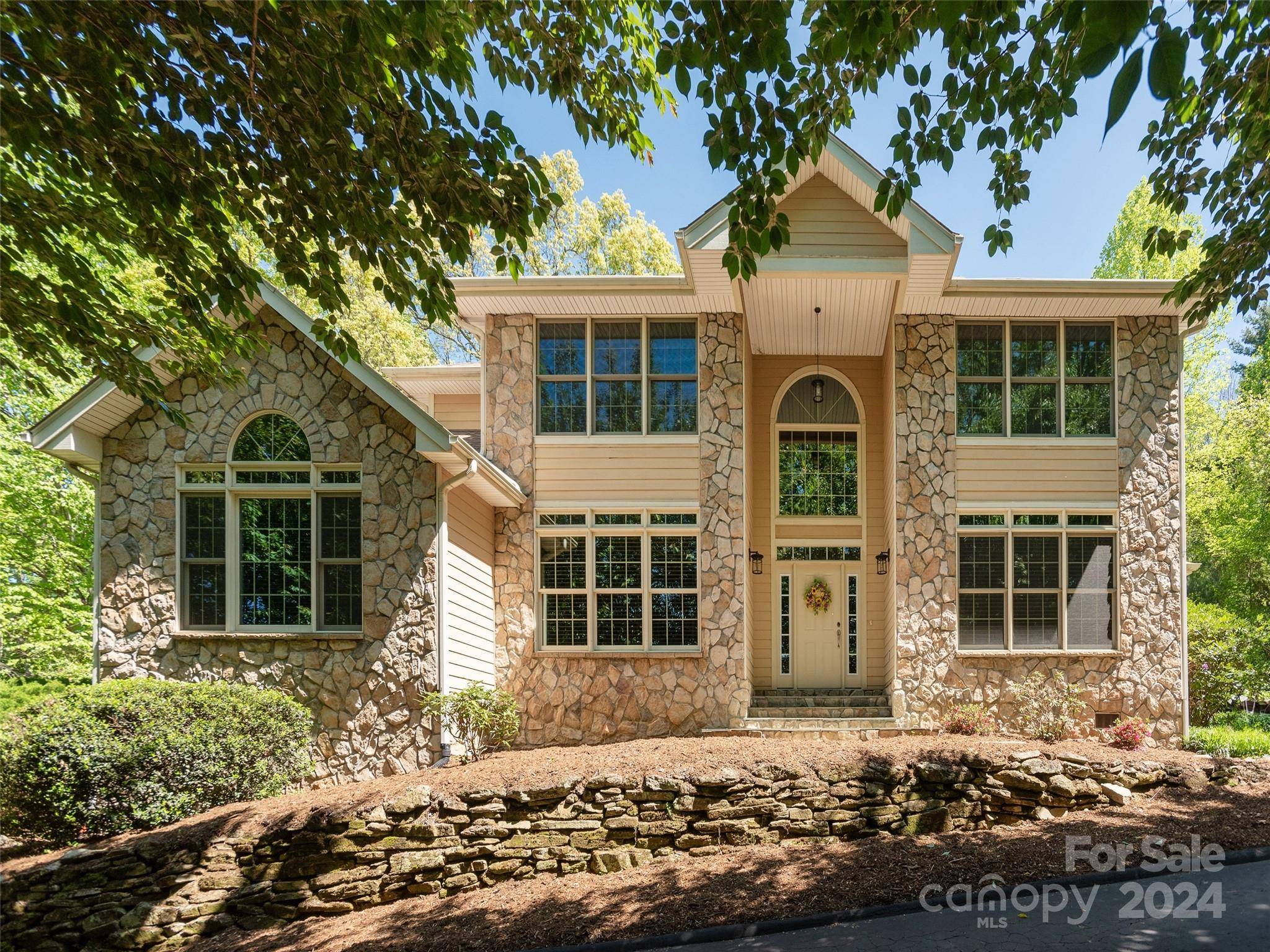 Flat Rock, NC 28731,101 Pinnacle Peak LN