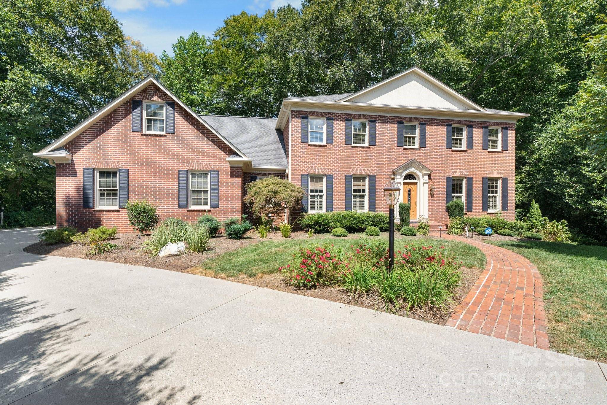 Hickory, NC 28601,550 20th Avenue CT NW