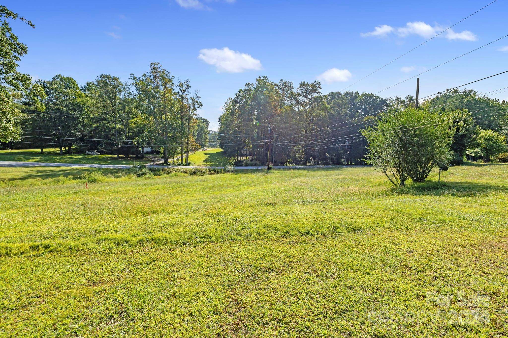 Hendersonville, NC 28792,000 Salisbury RD