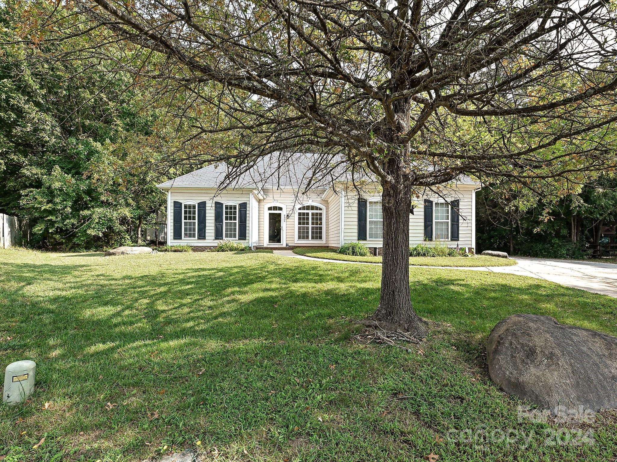 Charlotte, NC 28273,8806 Kapheim CT