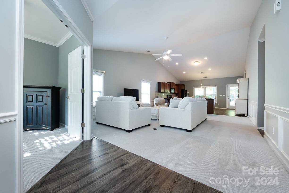 Tega Cay, SC 29708,2485 Bergamot ST