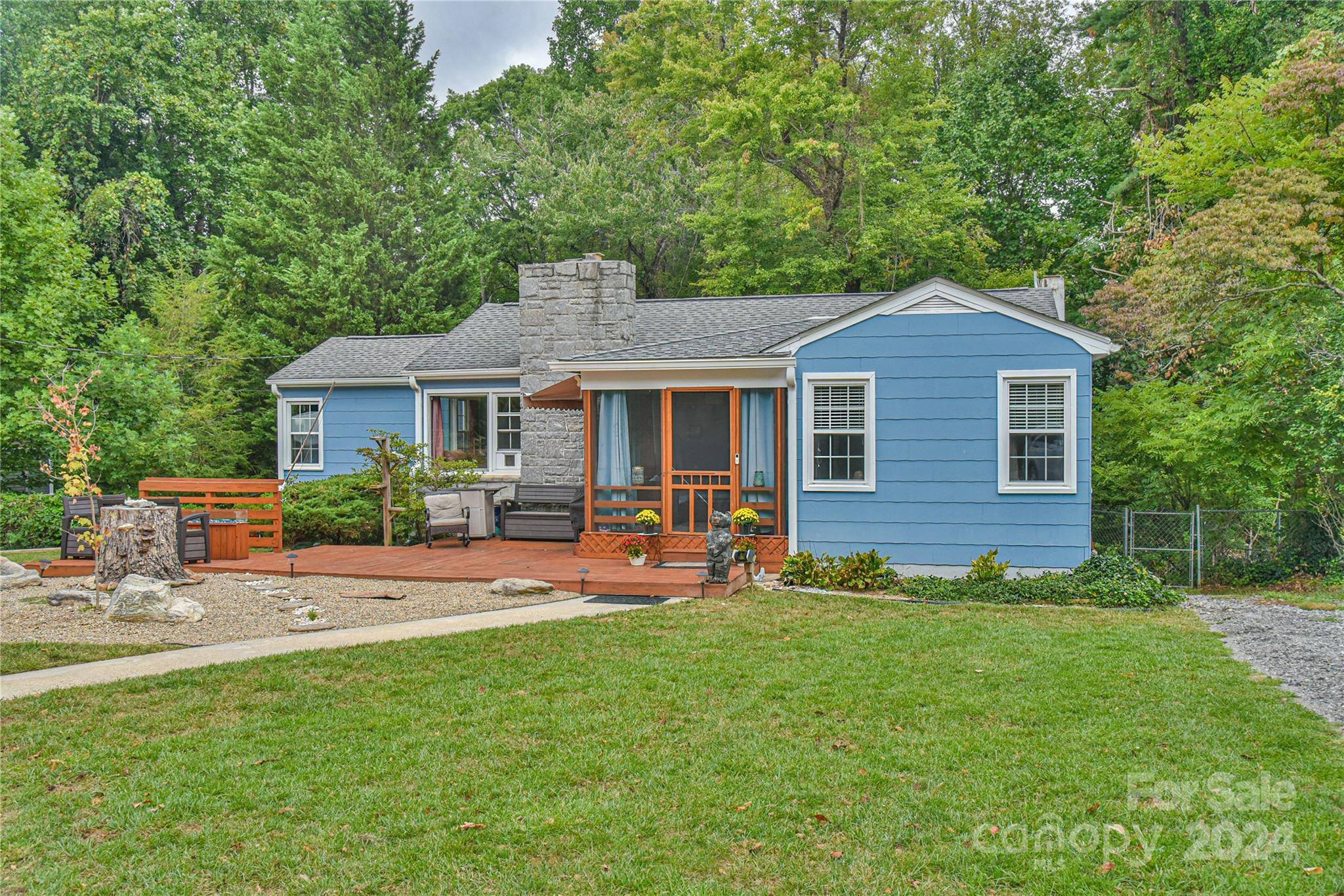 Asheville, NC 28805,20 Lynnstone CT