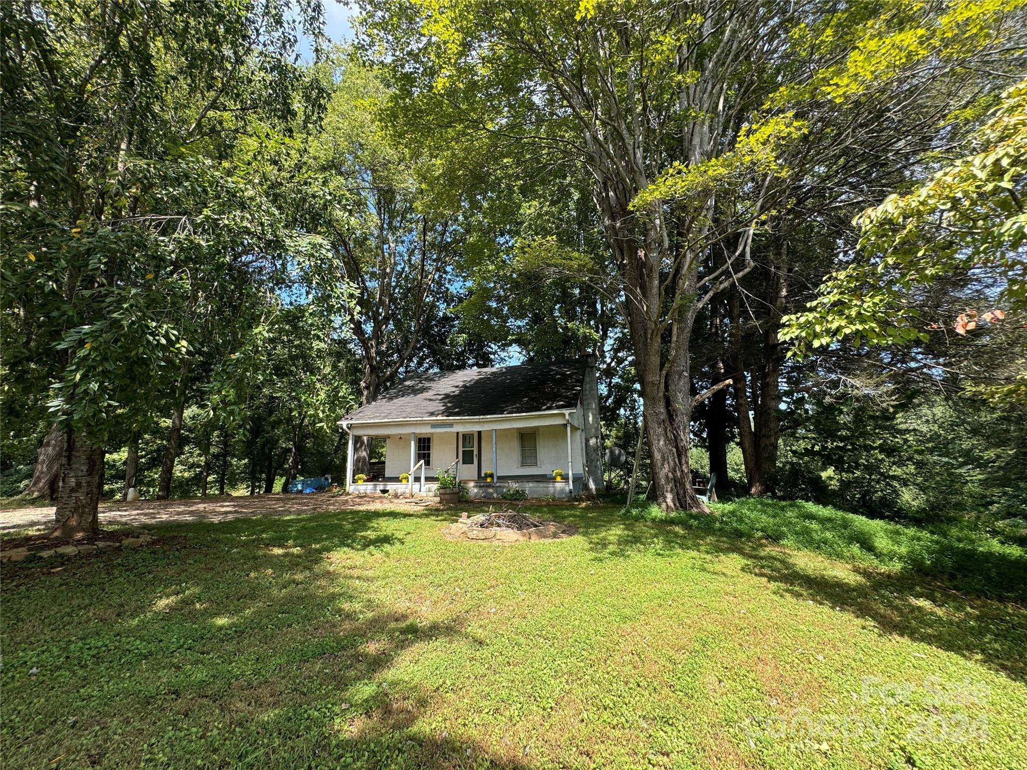 Lake Lure, NC 28746,380 Winesap RD