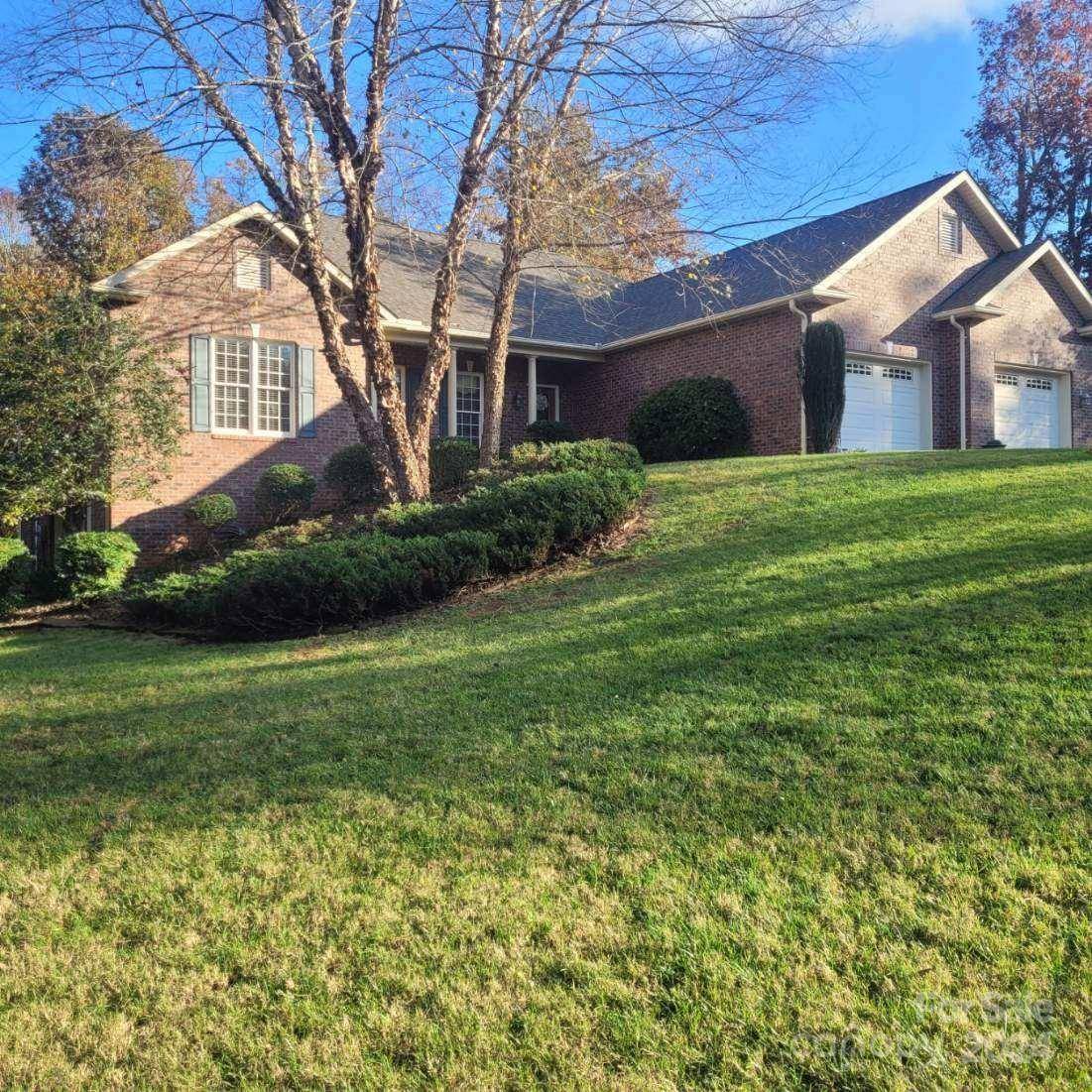 Hickory, NC 28601,6160 Hayden DR NE