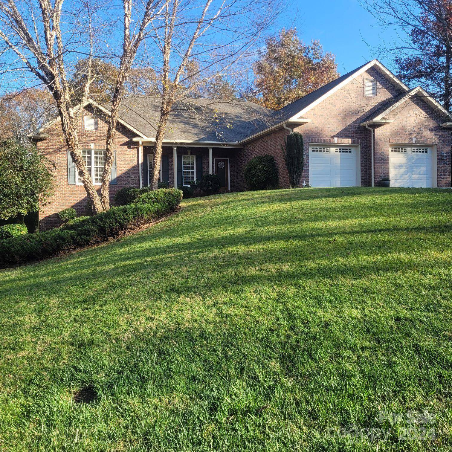 Hickory, NC 28601,6160 Hayden DR NE