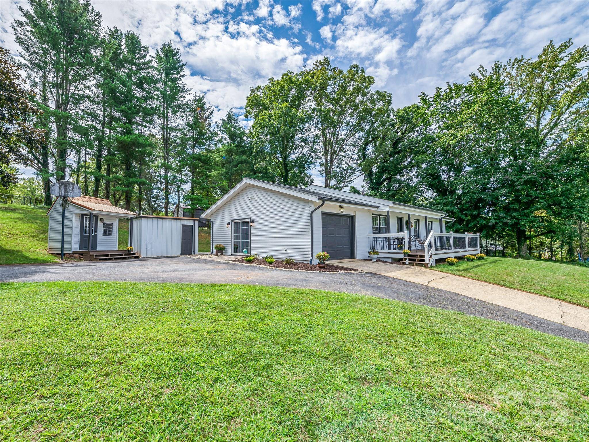 Arden, NC 28704,7 Southwicke DR